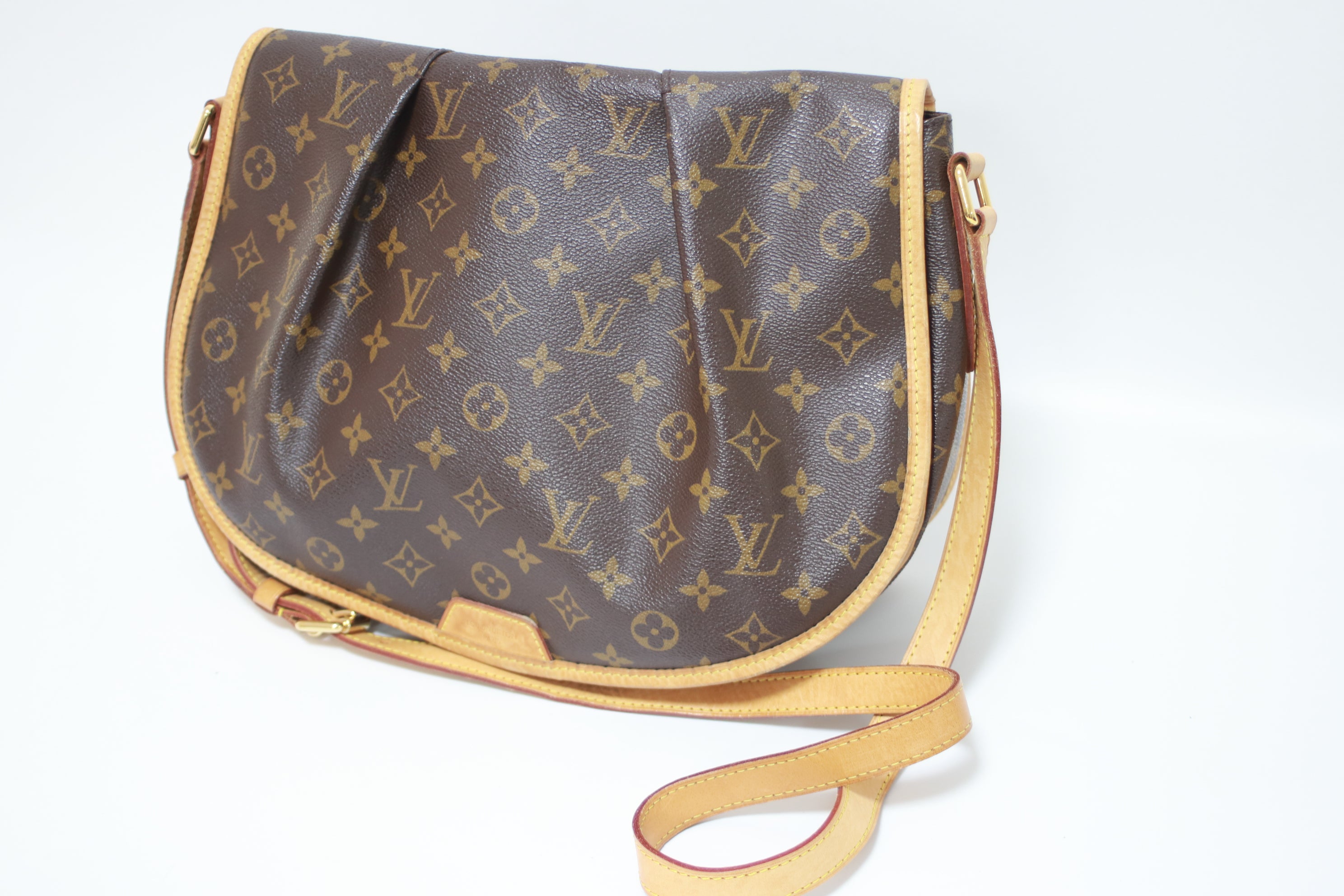 Louis Vuitton Menilmontant MM Shoulder Bag Used