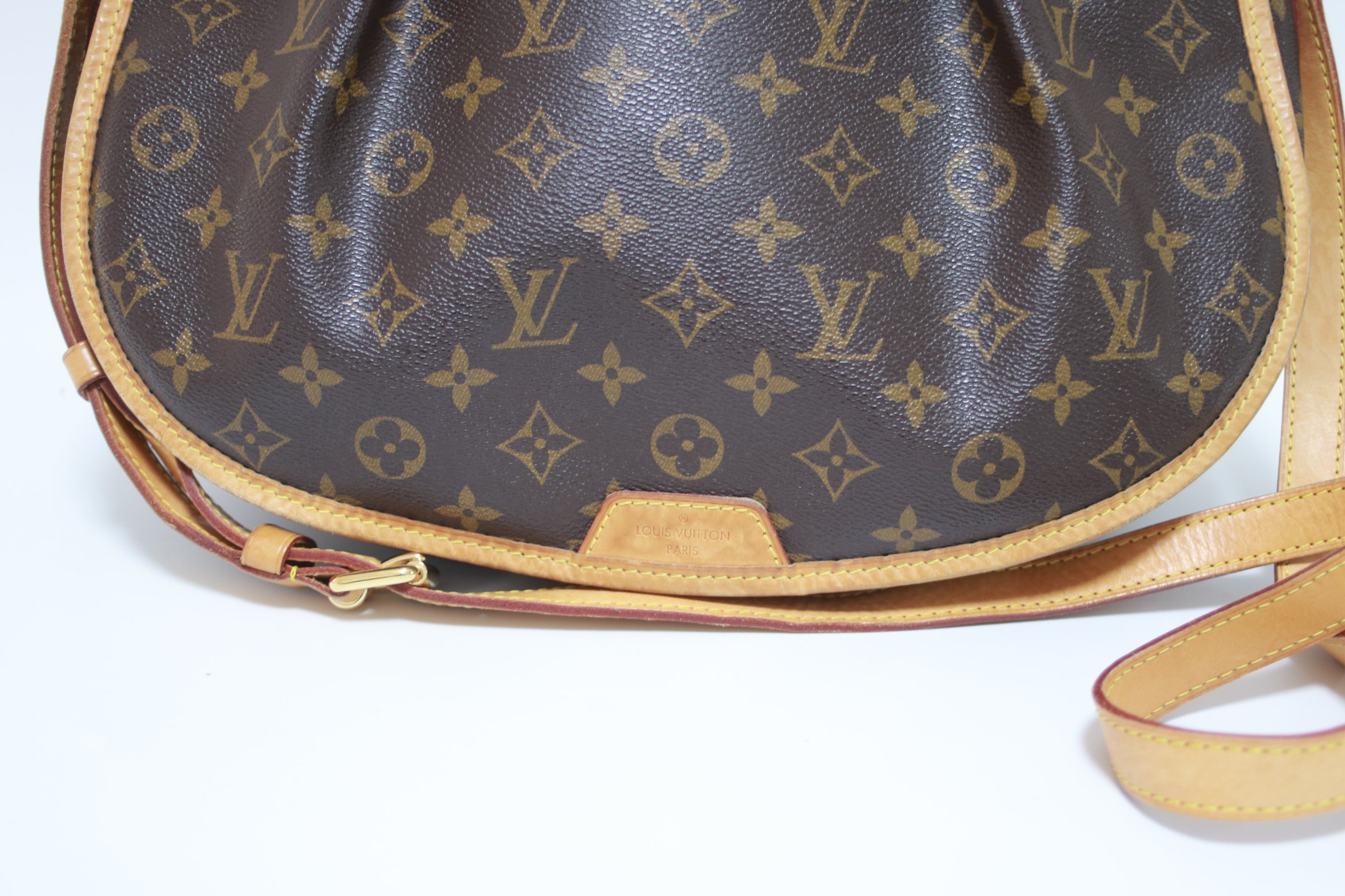 Louis Vuitton Menilmontant MM Shoulder Bag Used