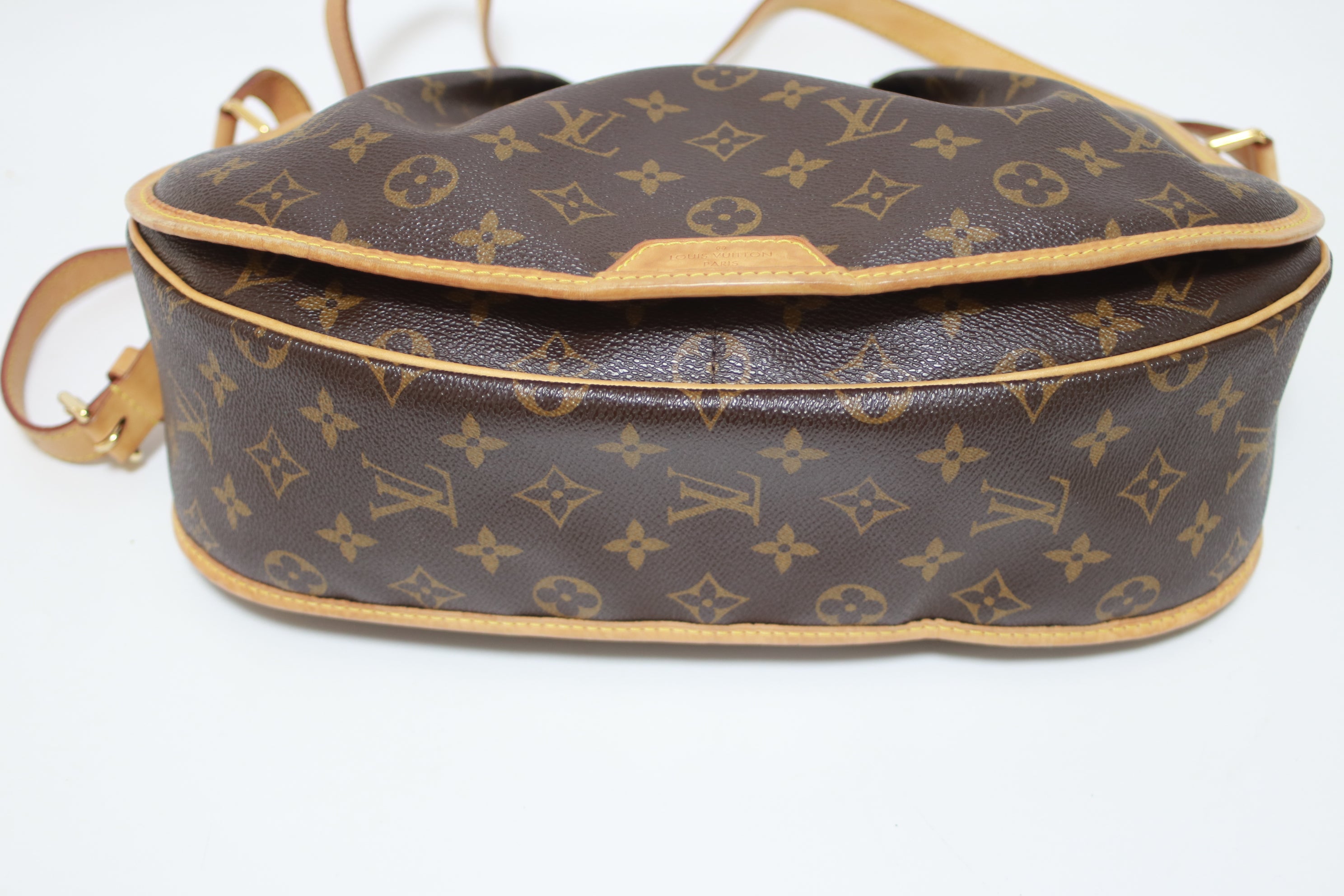 Louis Vuitton Menilmontant MM Shoulder Bag Used