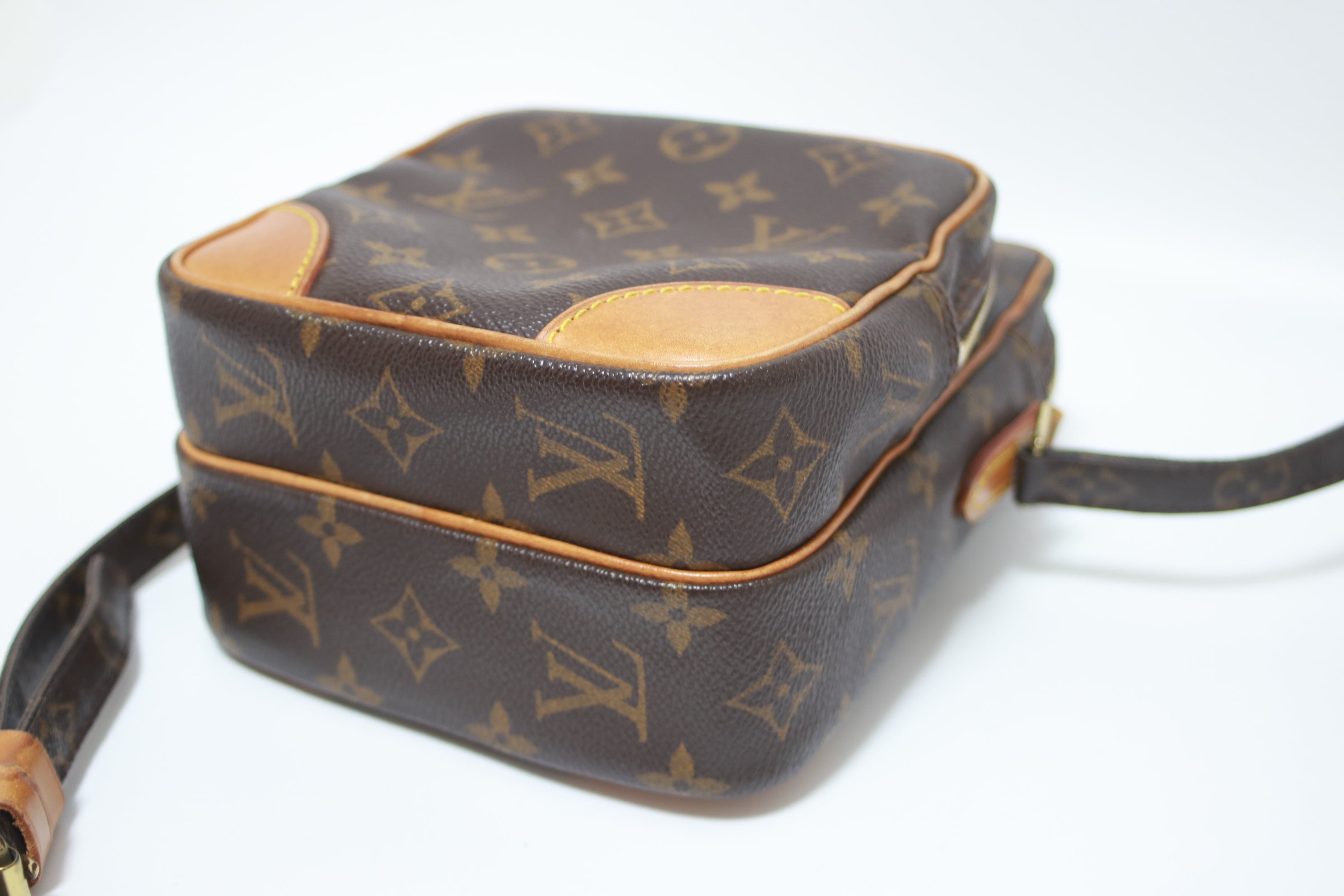 Louis Vuitton Amazone Shoulder Bag Used