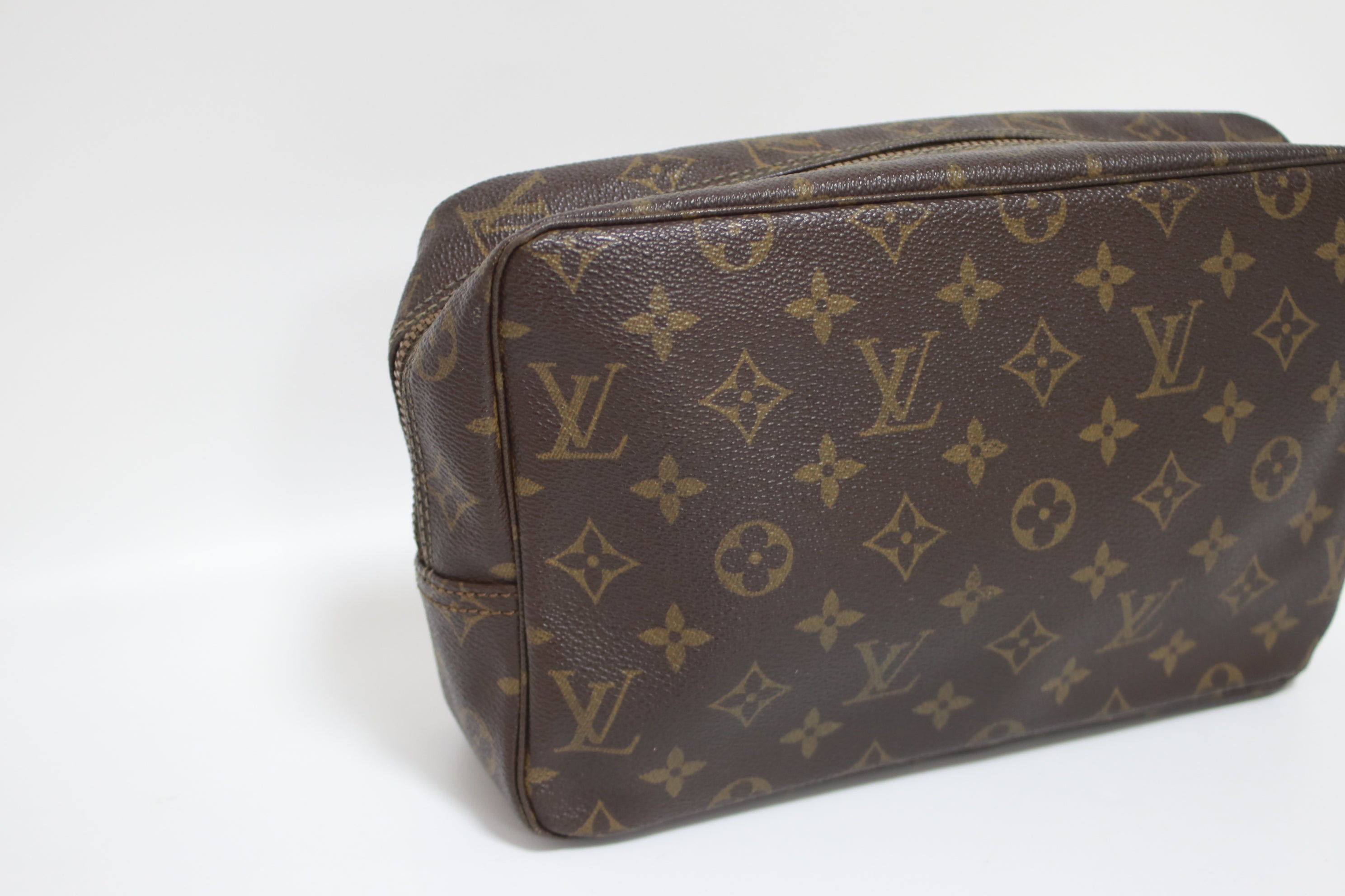 Louis Vuitton Trousse 28 Pouch Used