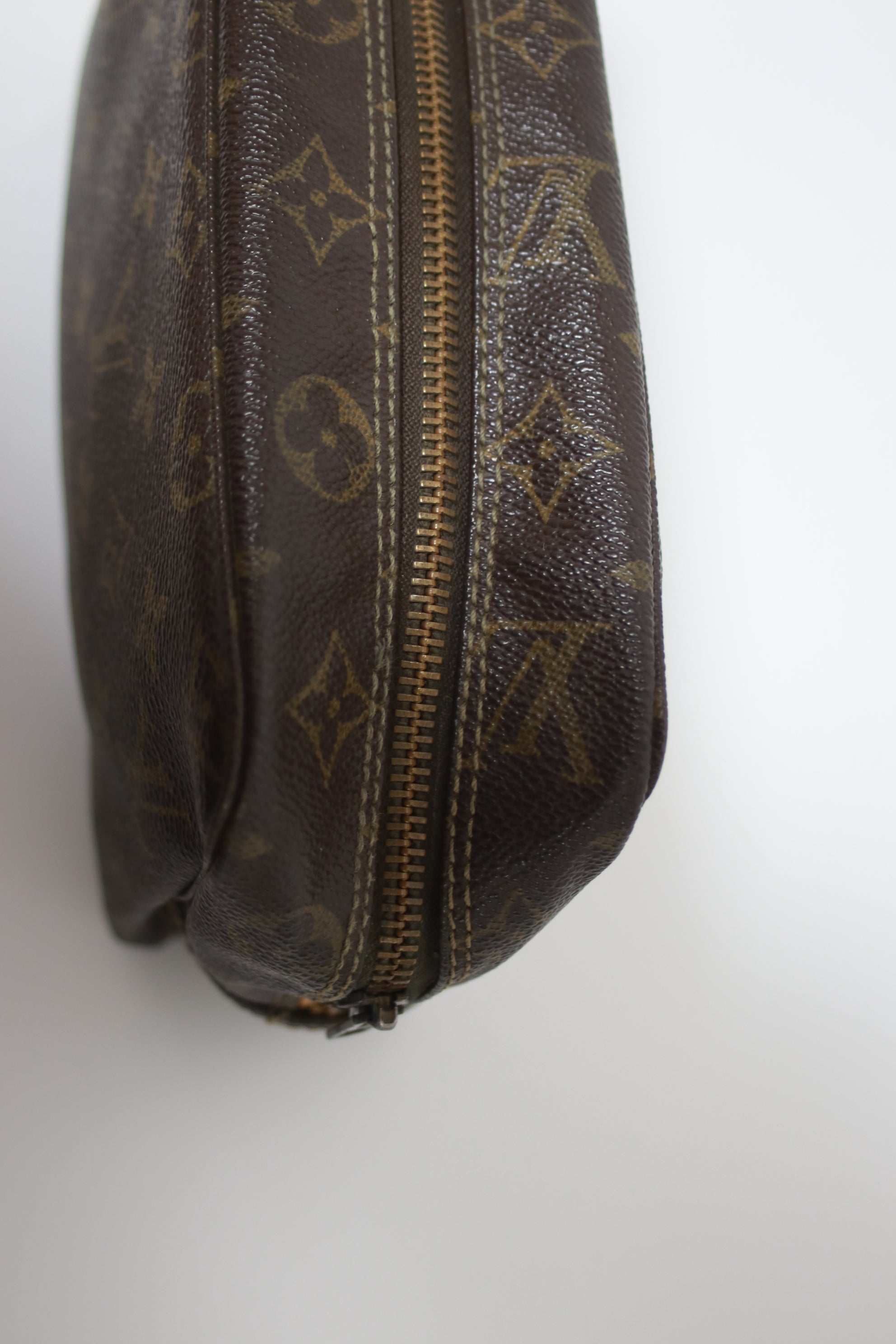 Louis Vuitton Trousse 28 Pouch Used