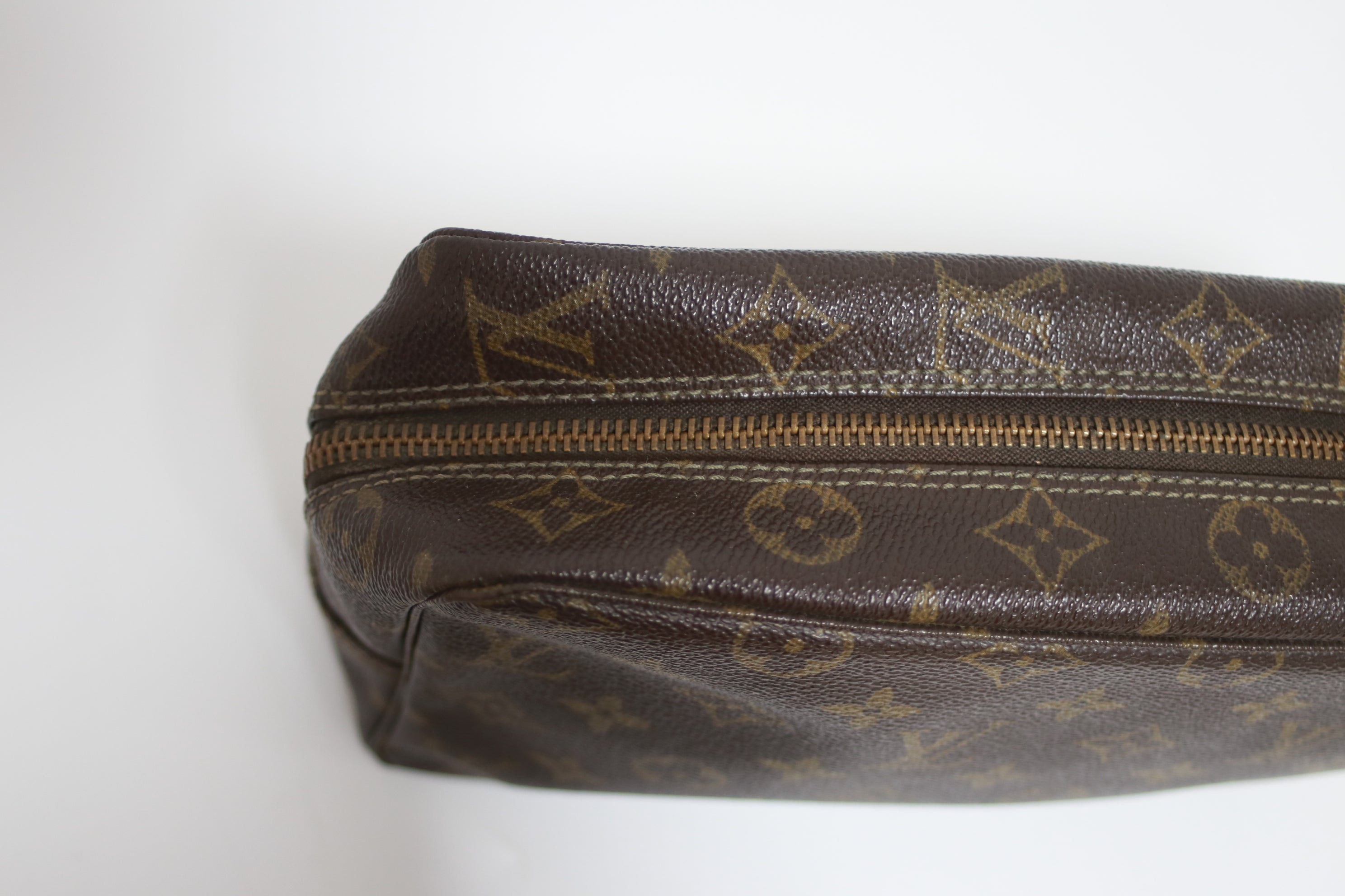 Louis Vuitton Trousse 28 Pouch Used