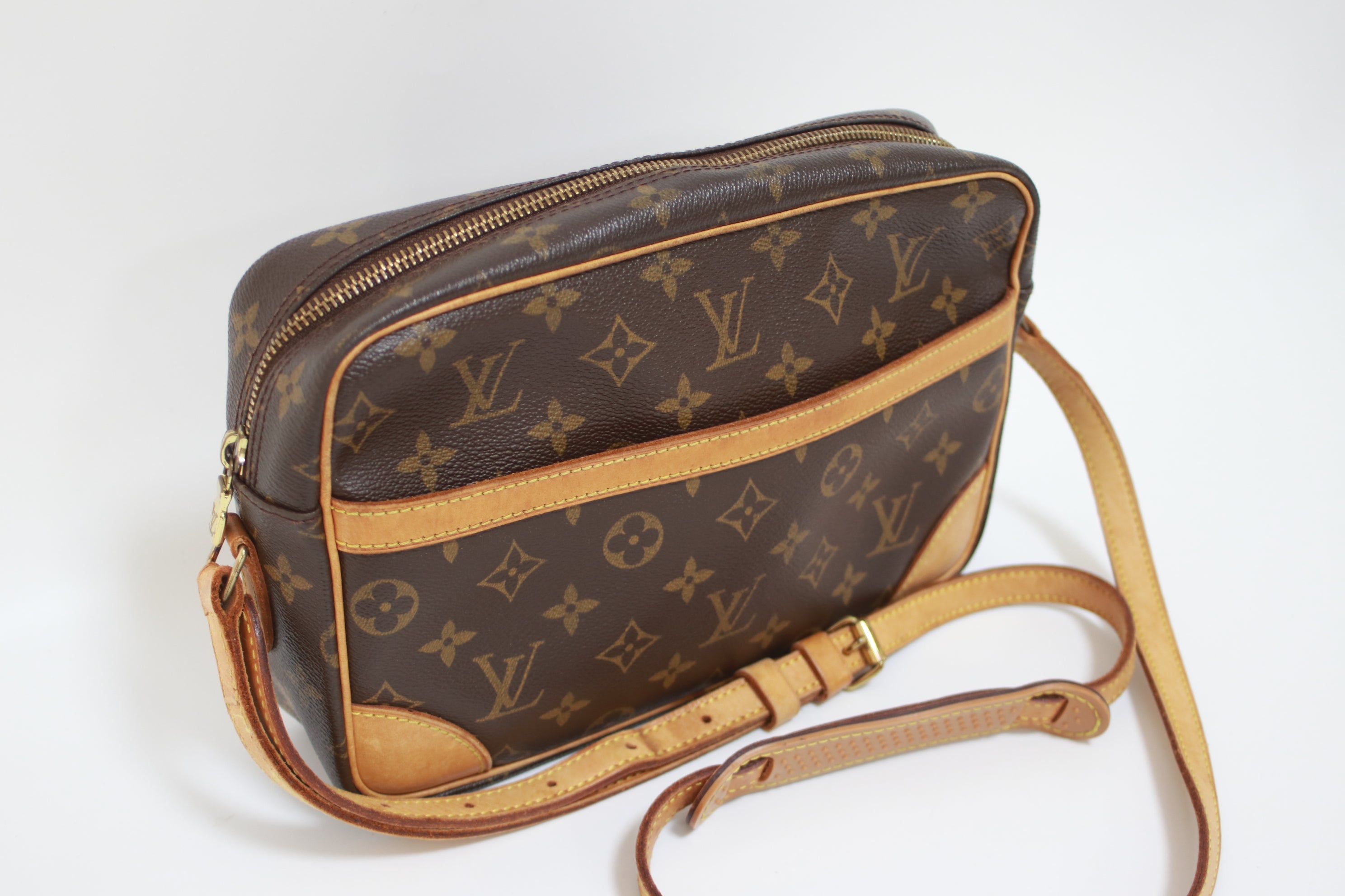 Louis Vuitton Trocadero 27 Shoulder Bag Used