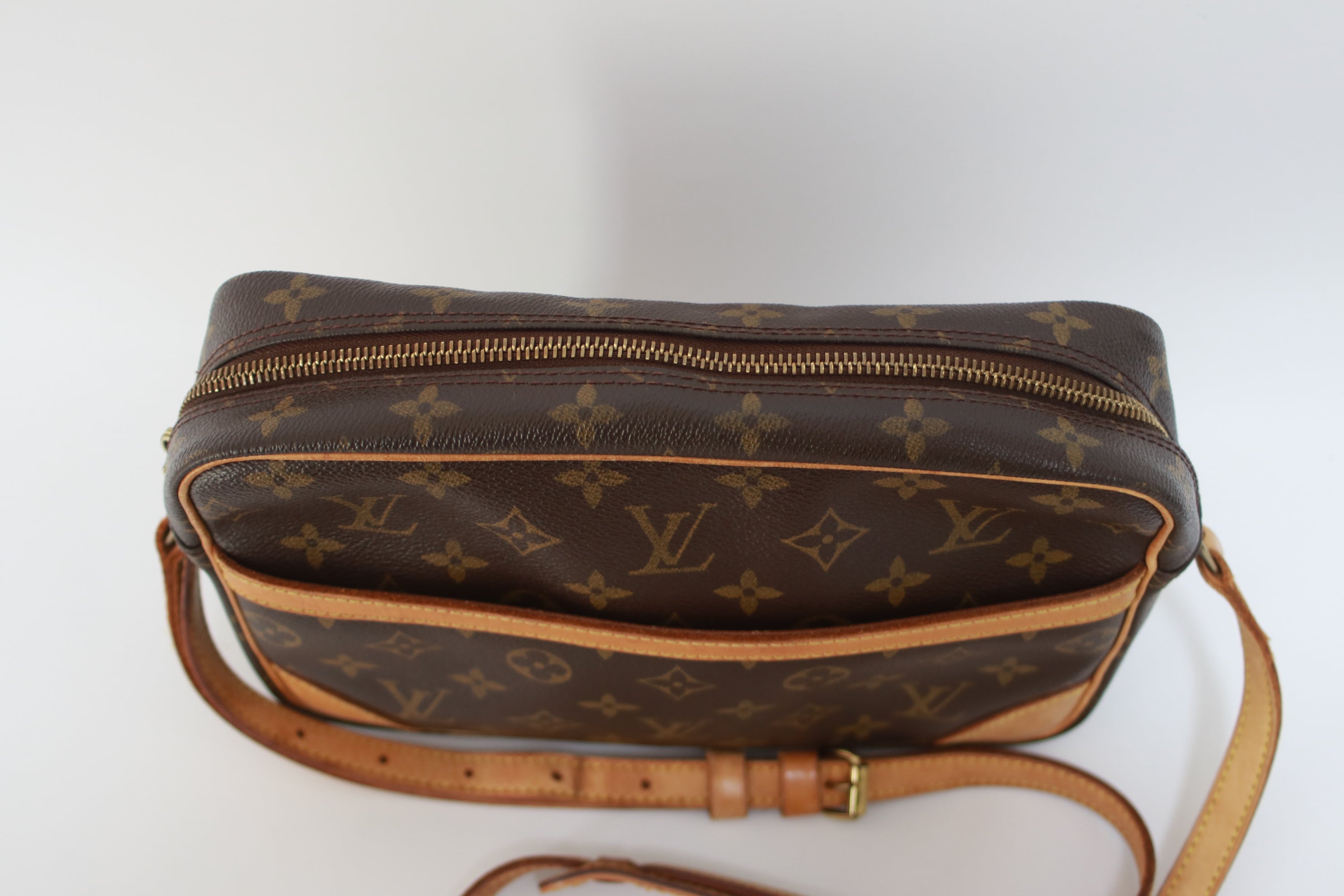 Louis Vuitton Trocadero 27 Shoulder Bag Used