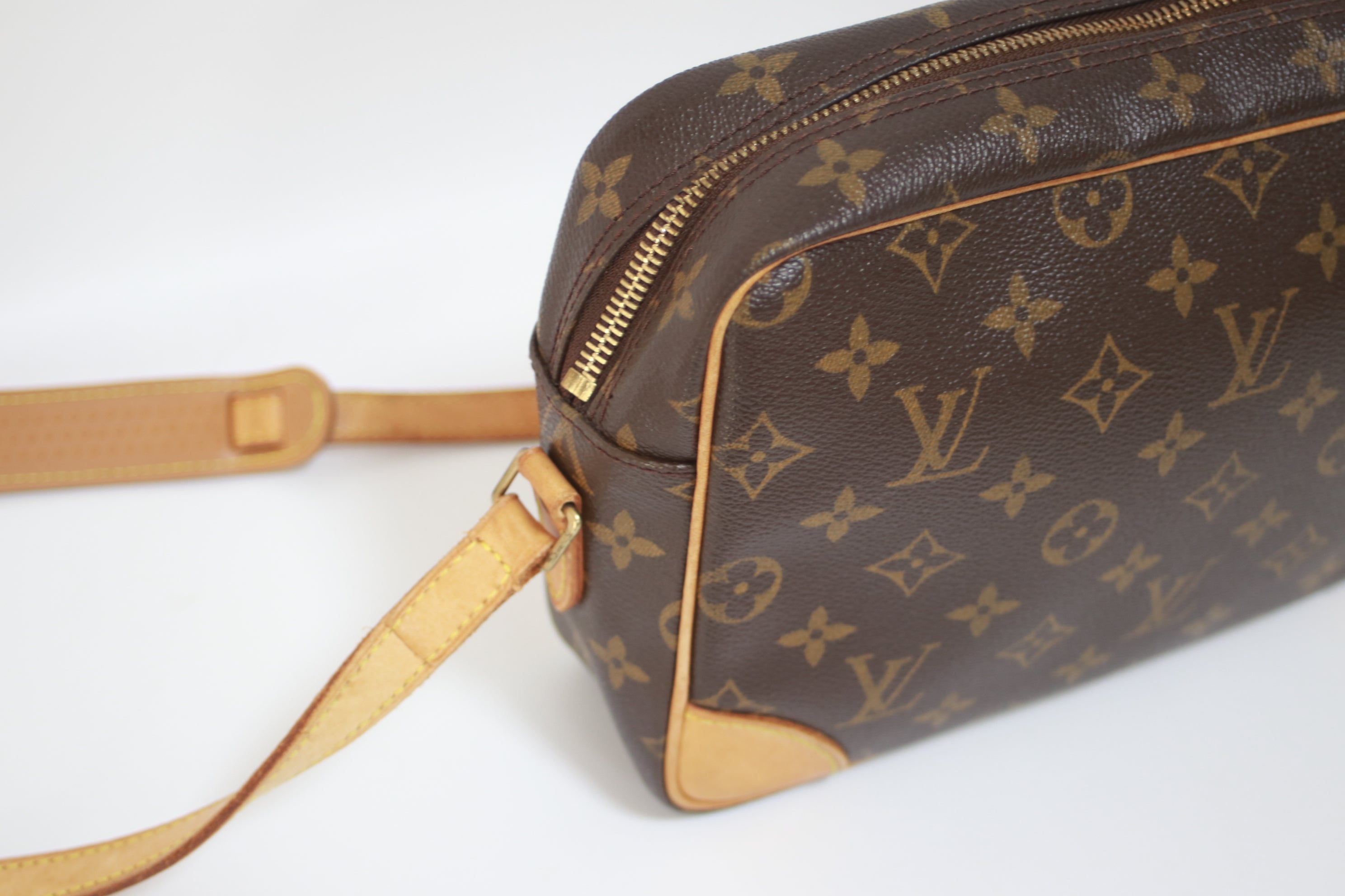Louis Vuitton Trocadero 27 Shoulder Bag Used