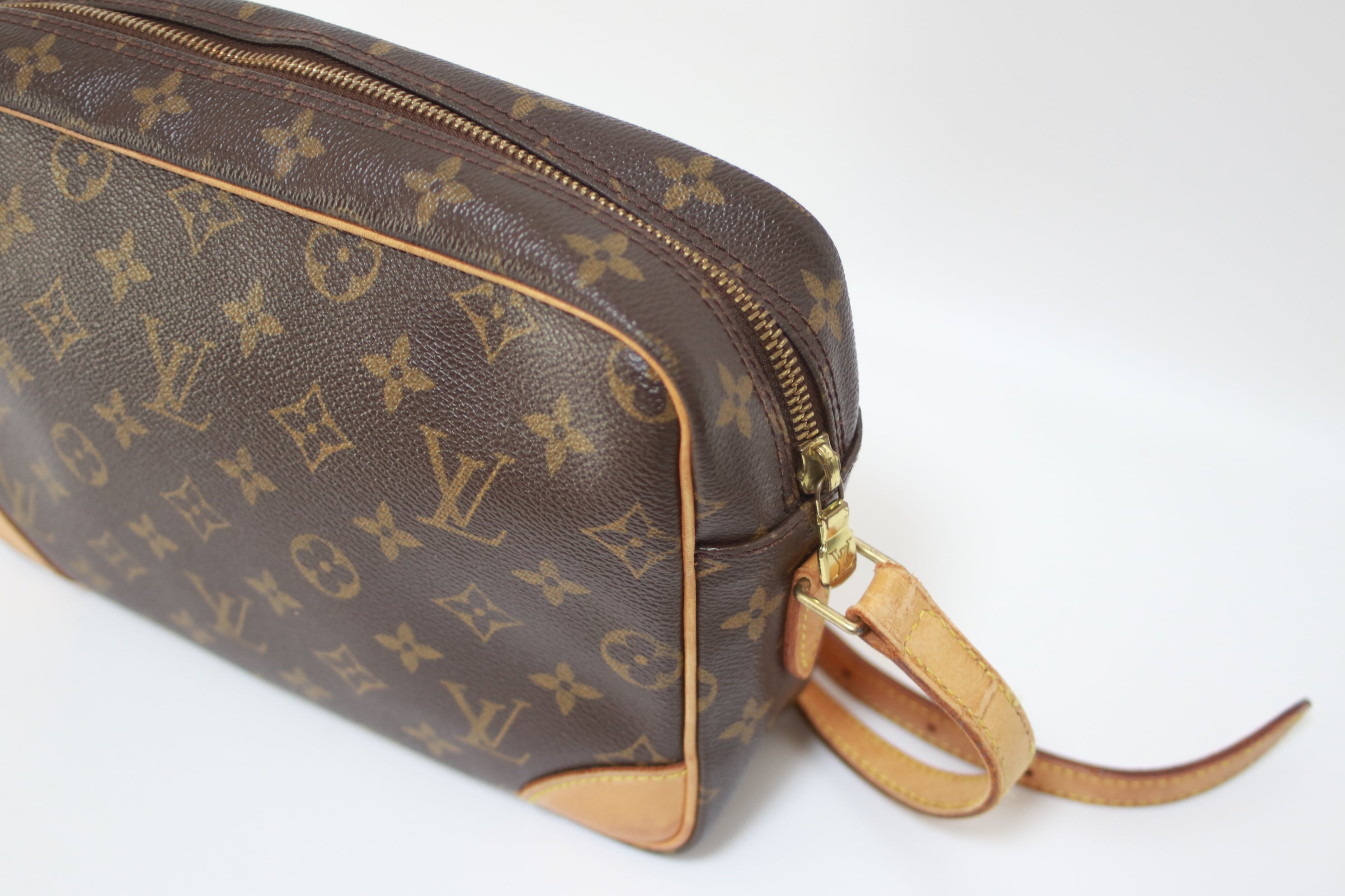 Louis Vuitton Trocadero 27 Shoulder Bag Used