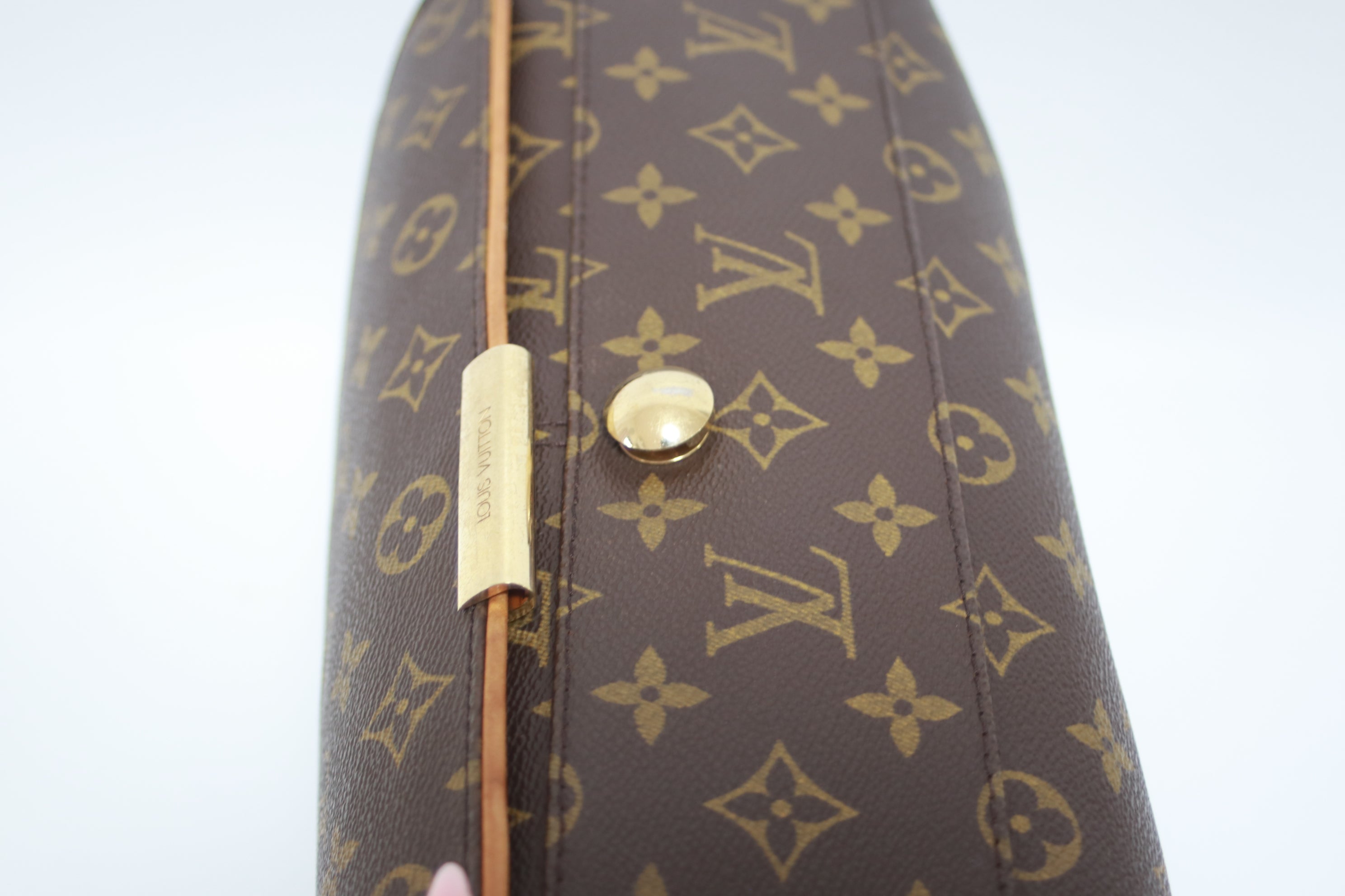 Louis Vuitton Abbesses Messenger Bag Used