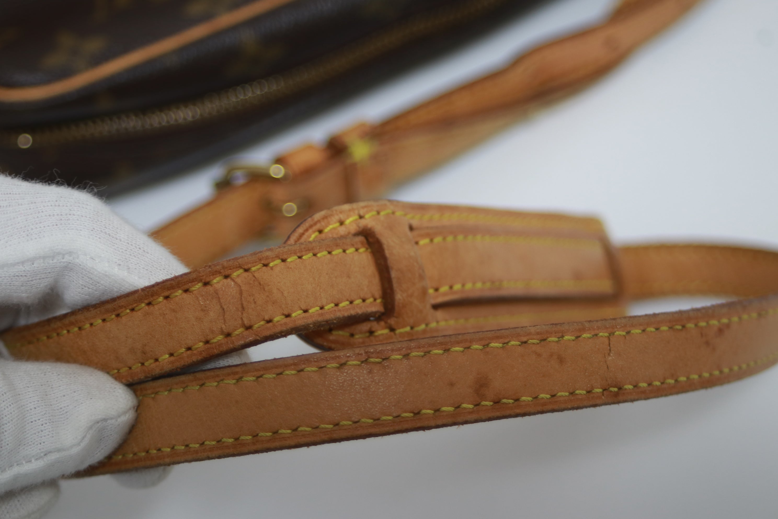 Louis Vuitton Trocadero 27 Shoulder Bag Used