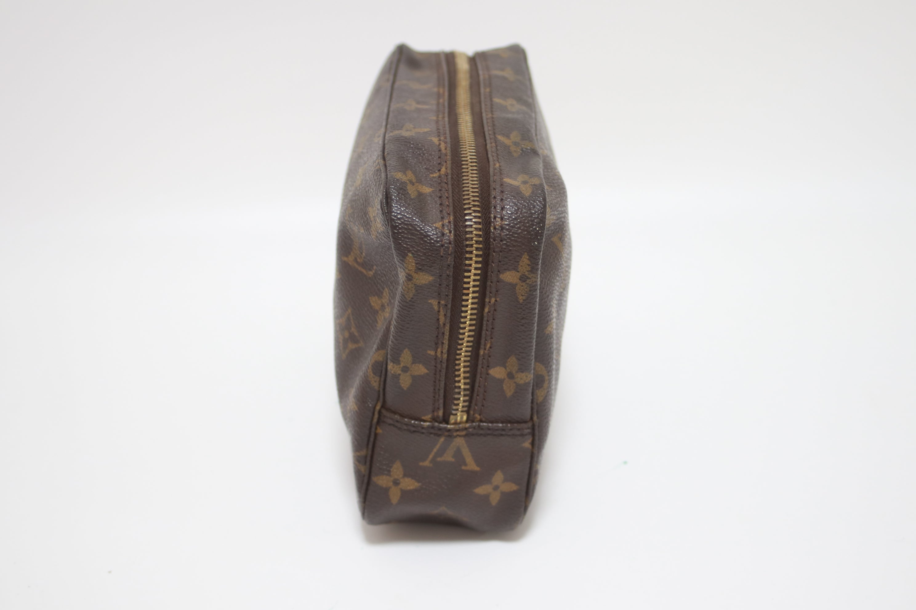 Louis Vuitton Trousse 23 Clutch Used