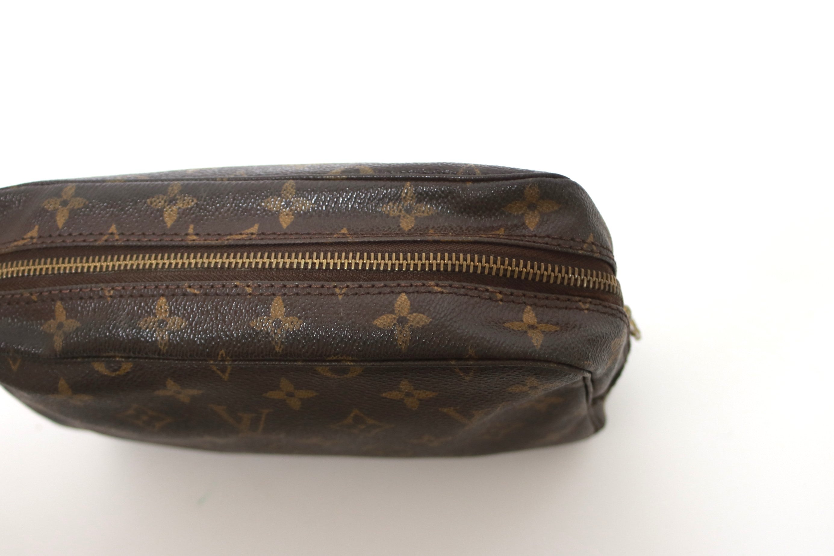 Louis Vuitton Trousse 23 Clutch Used