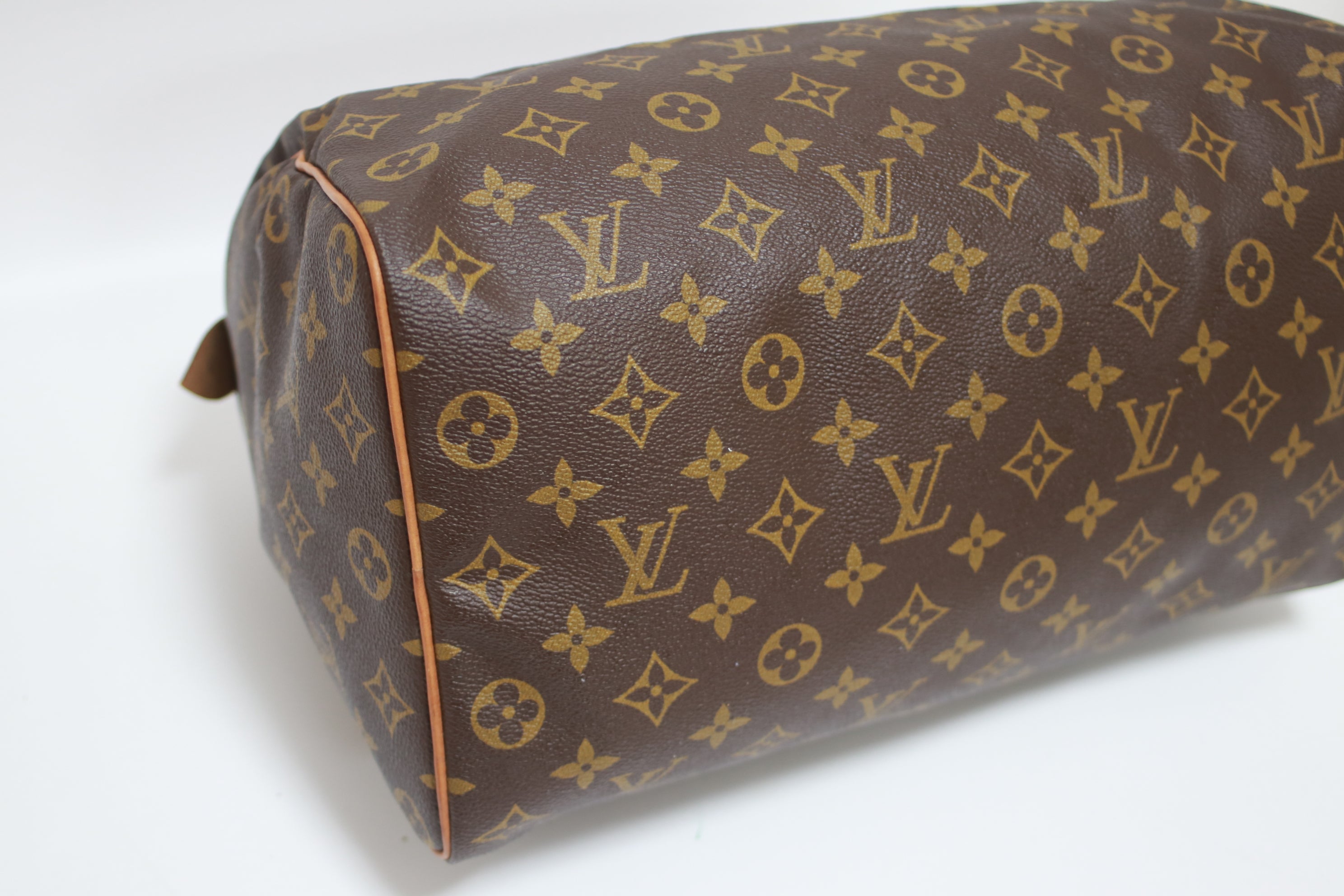 Louis Vuitton Speedy 35 Handbag Used