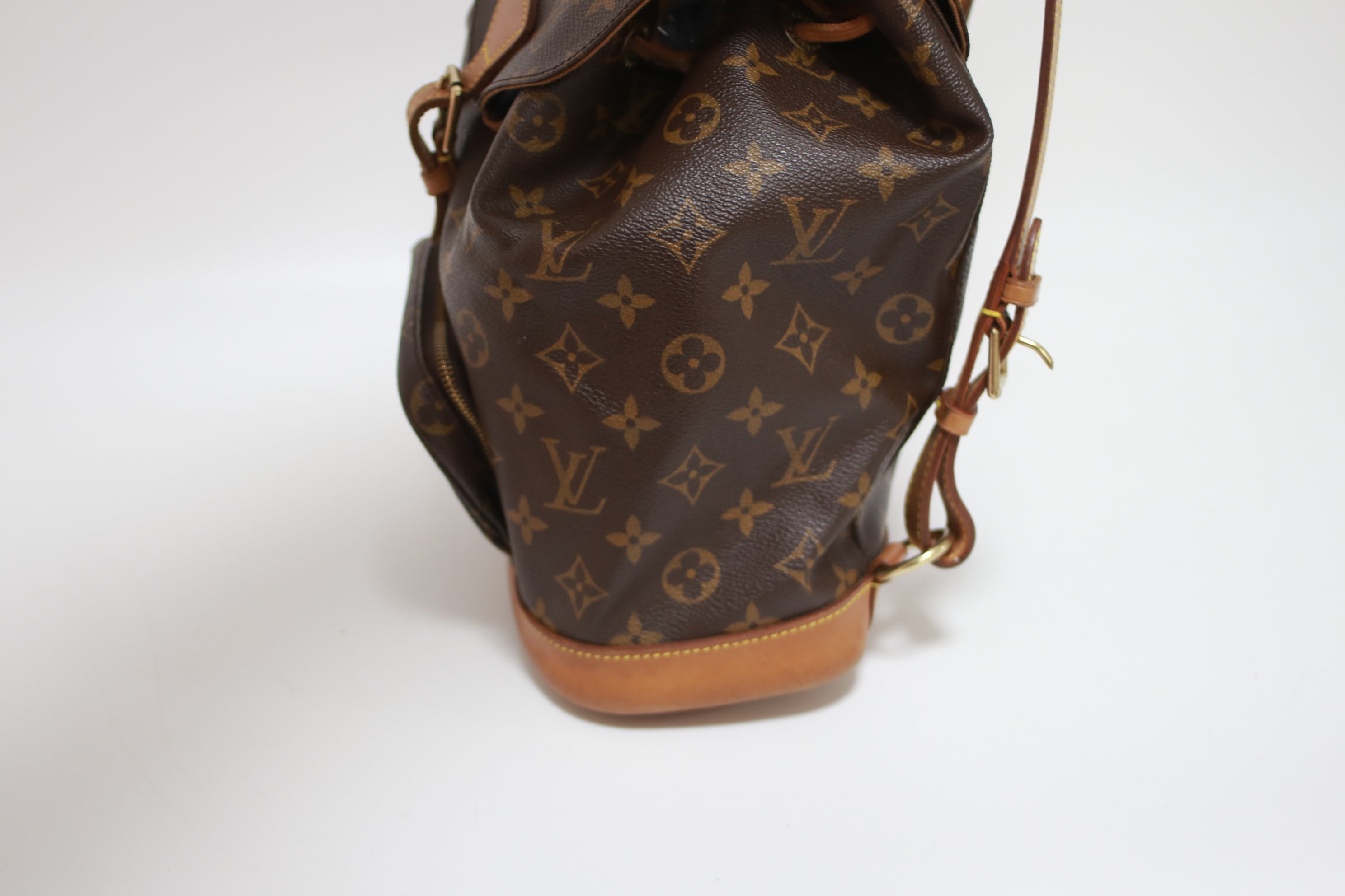 Louis Vuitton Montsouris MM Backpack Used