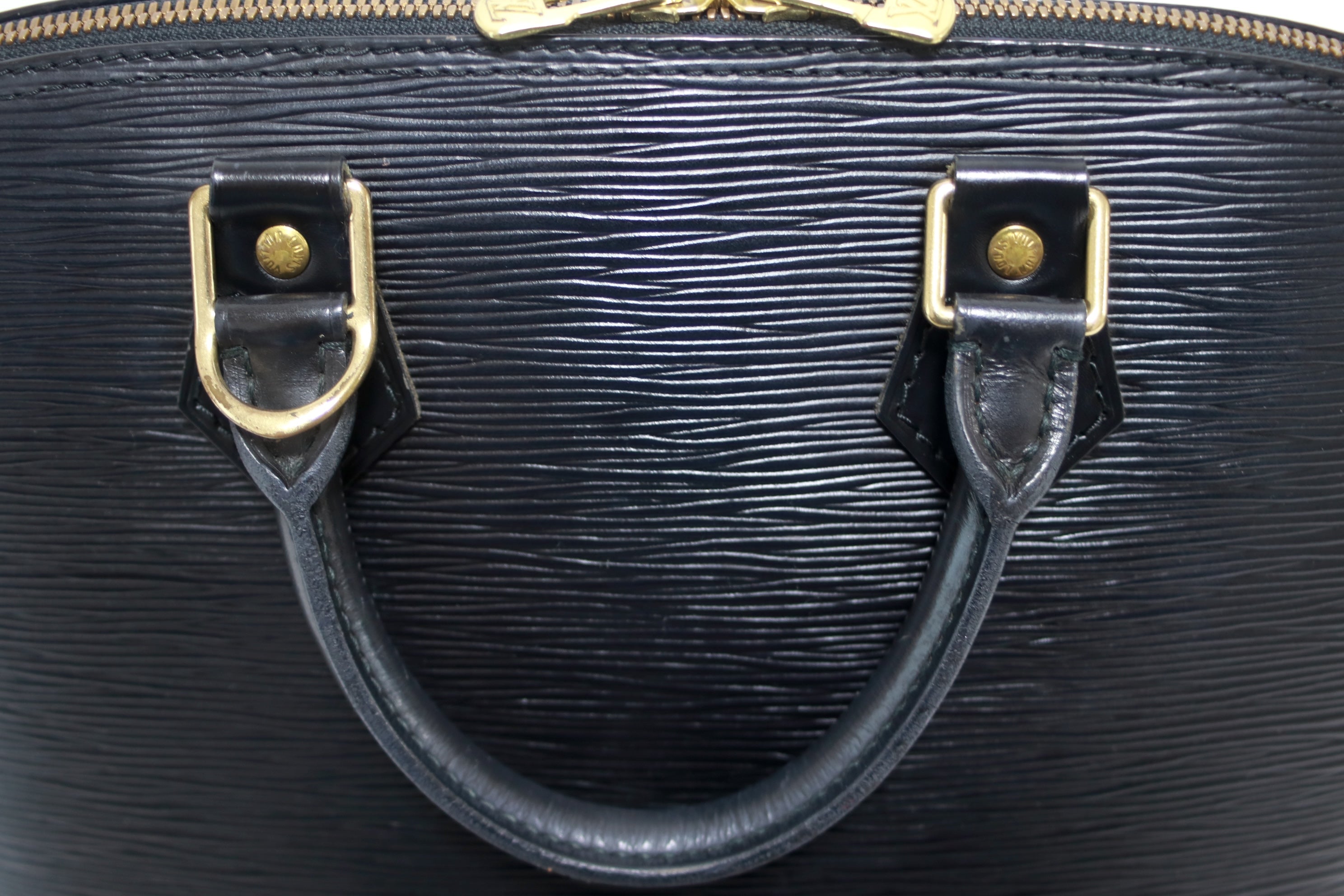 Louis Vuitton Alma PM Epi Black Used