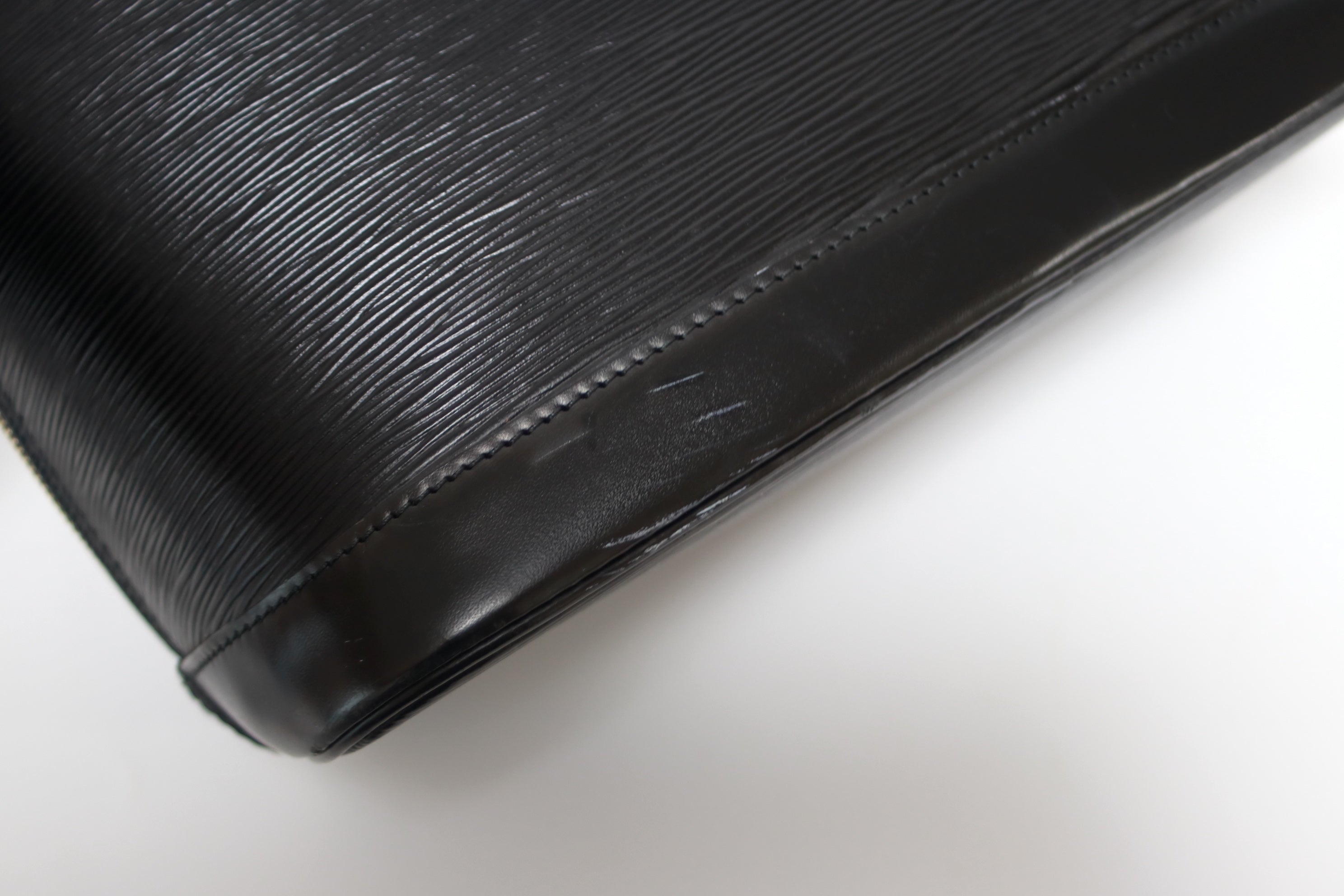 Louis Vuitton Alma PM Epi Black Used