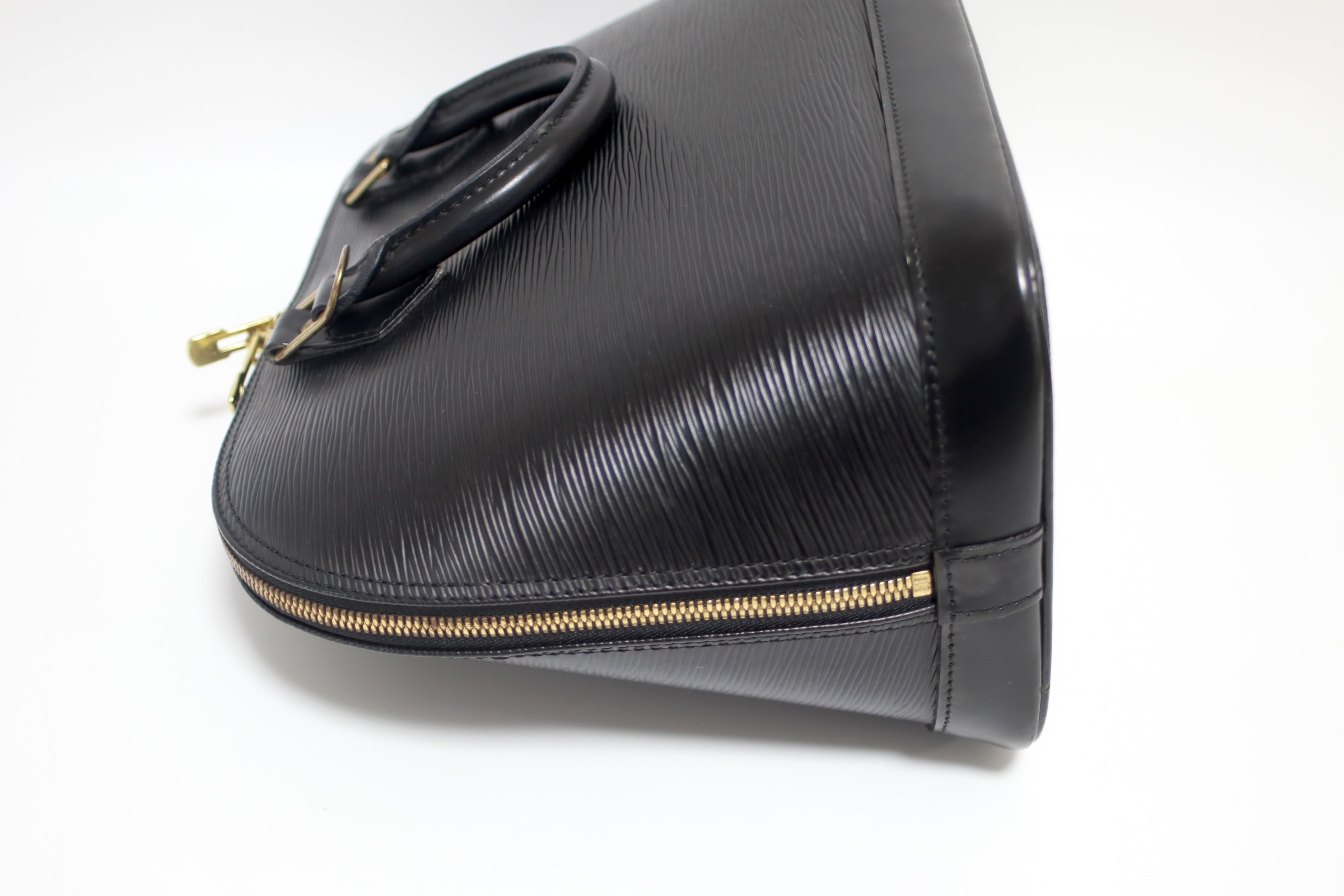 Louis Vuitton Alma PM Epi Black Used