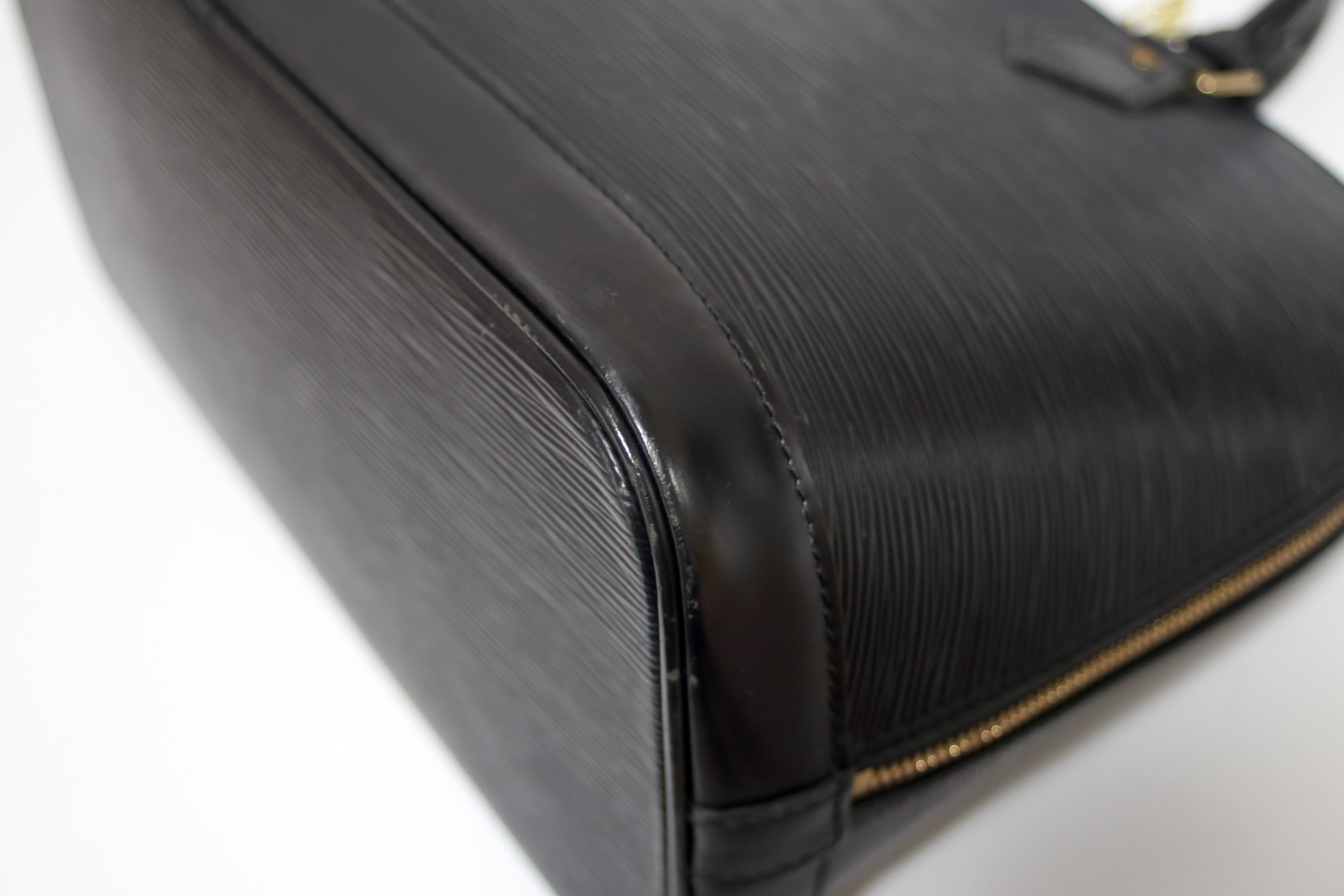 Louis Vuitton Alma PM Epi Black Used