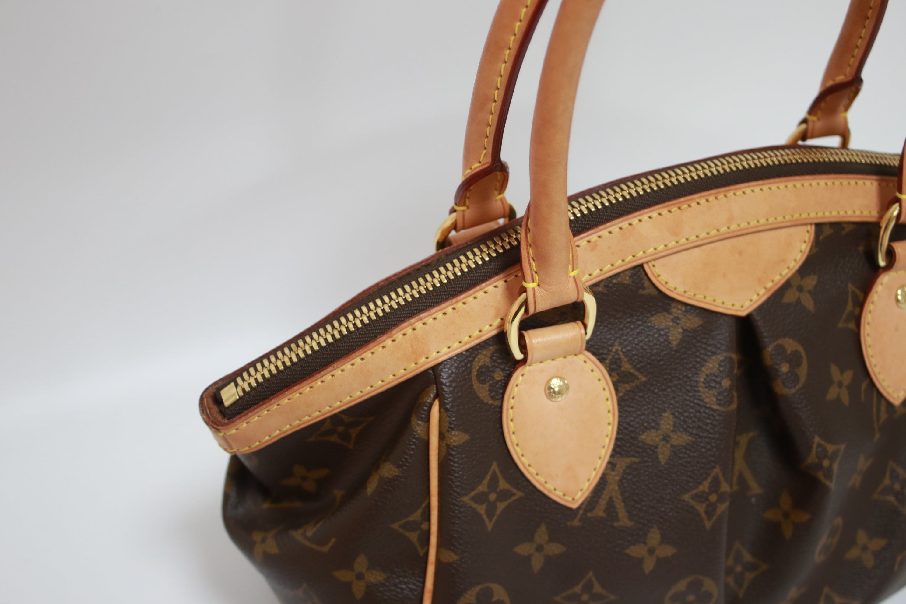 Louis Vuitton Tivoli PM Handbag Used