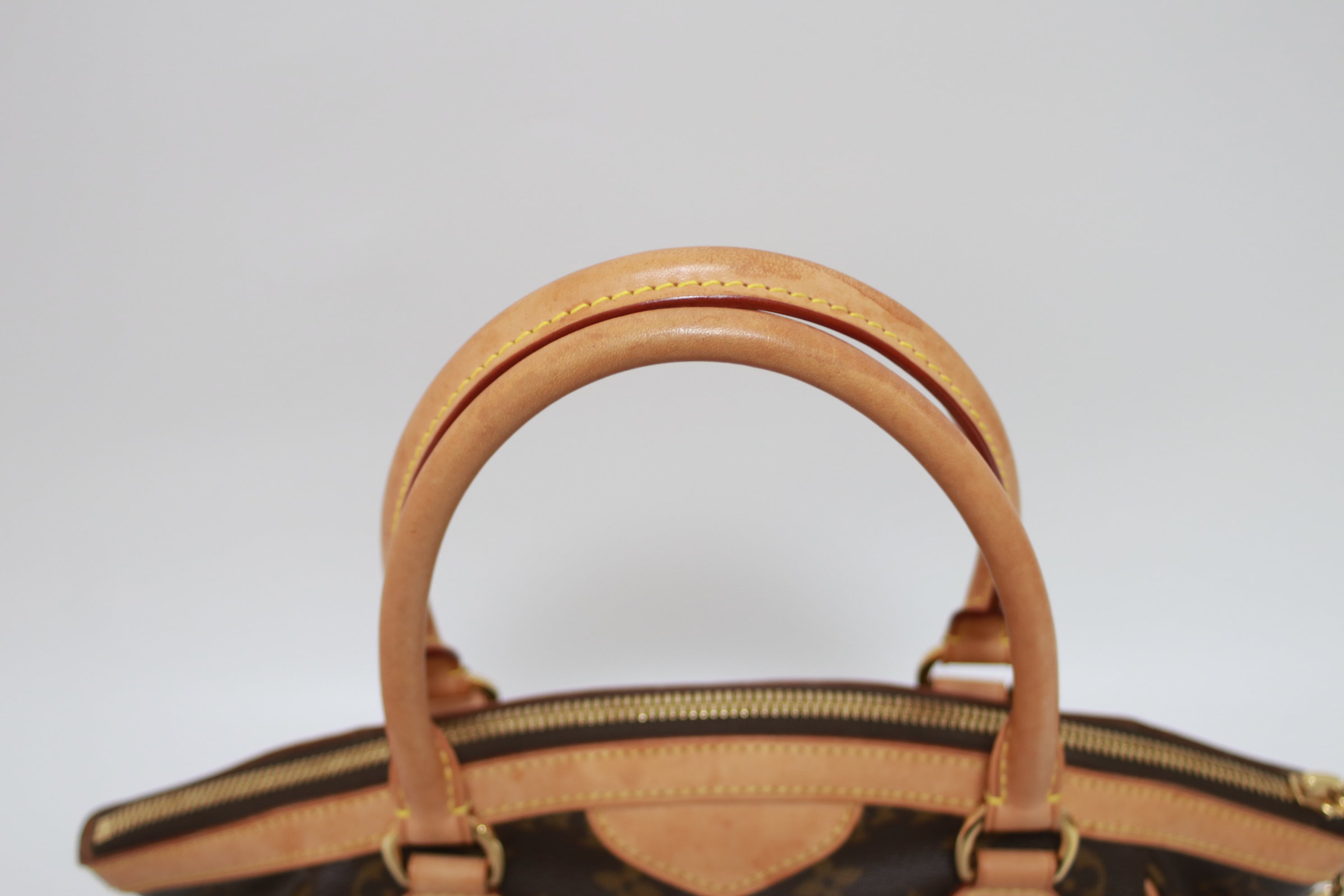 Louis Vuitton Tivoli PM Handbag Used