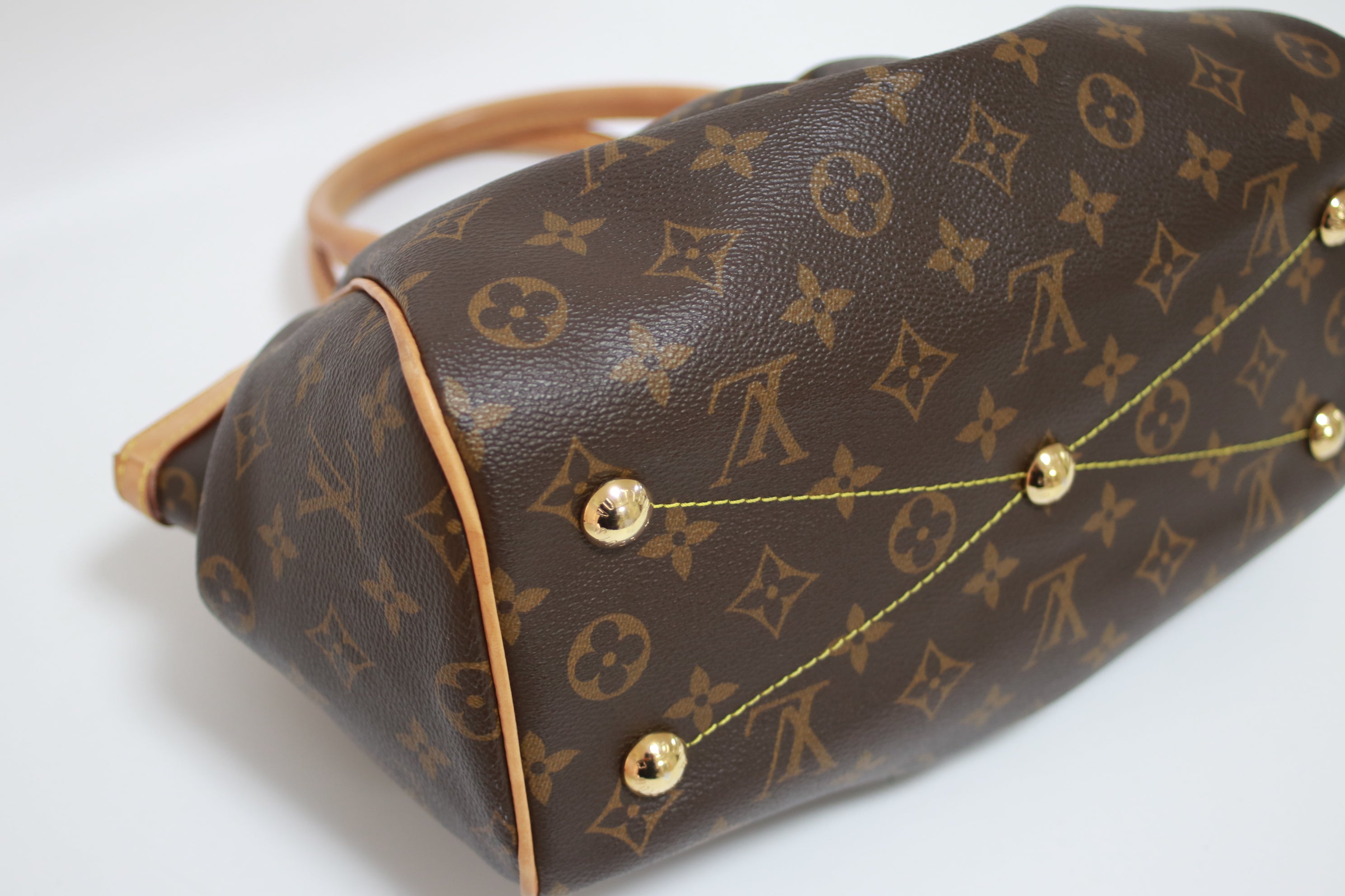 Louis Vuitton Tivoli PM Handbag Used