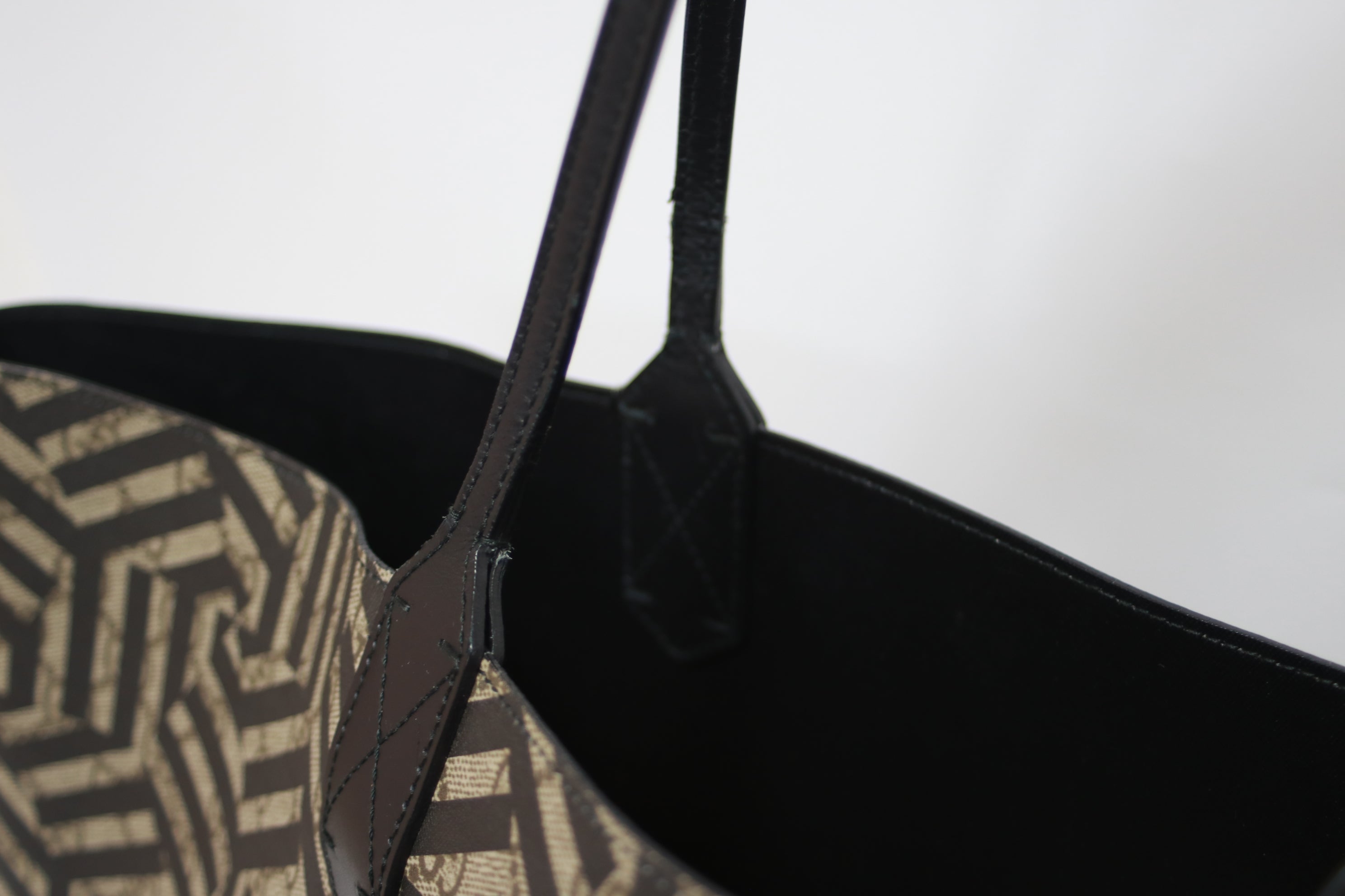 Gucci Caleido Tote Bag Used