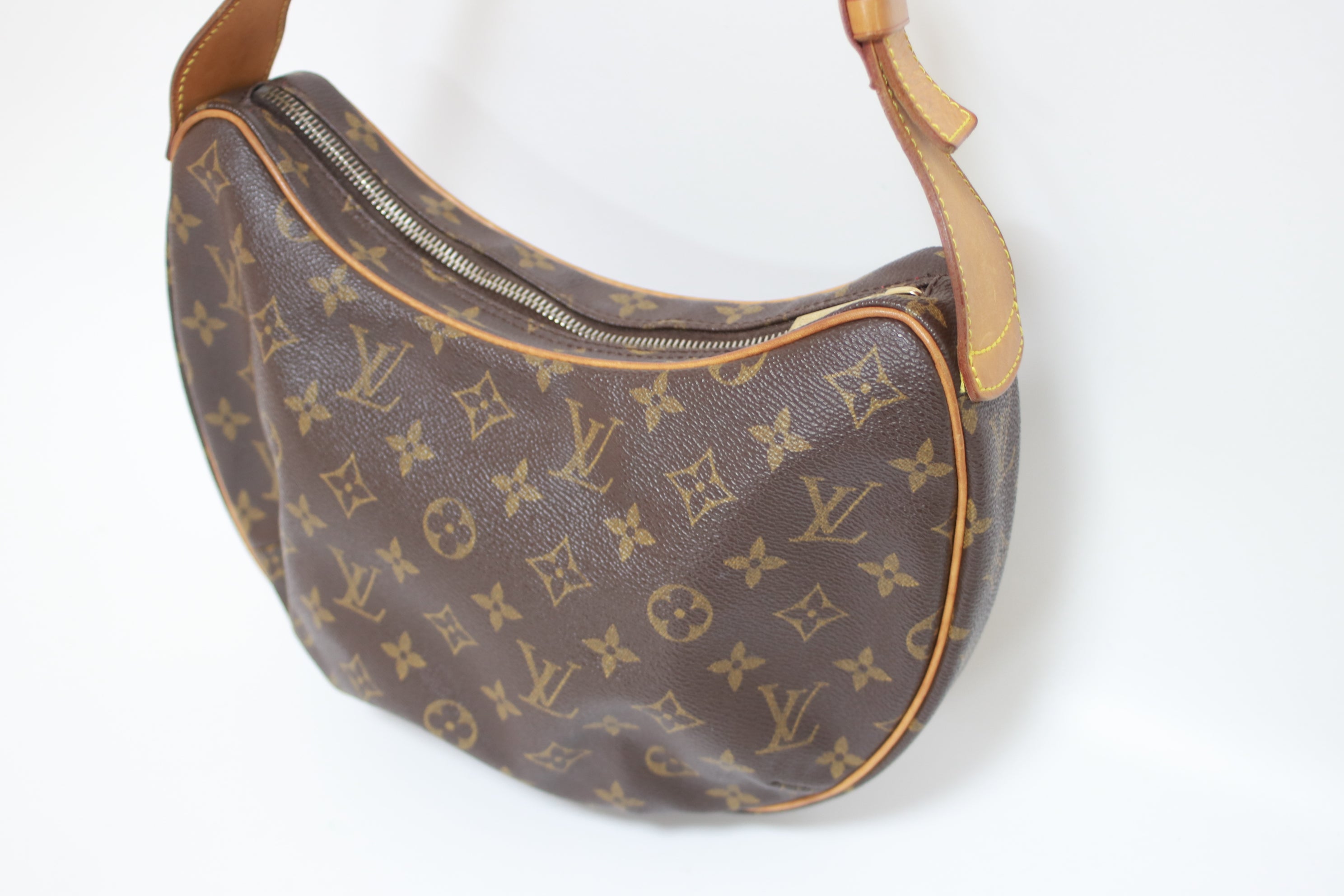 Louis Vuitton Croissant MM Shoulder Bag Used