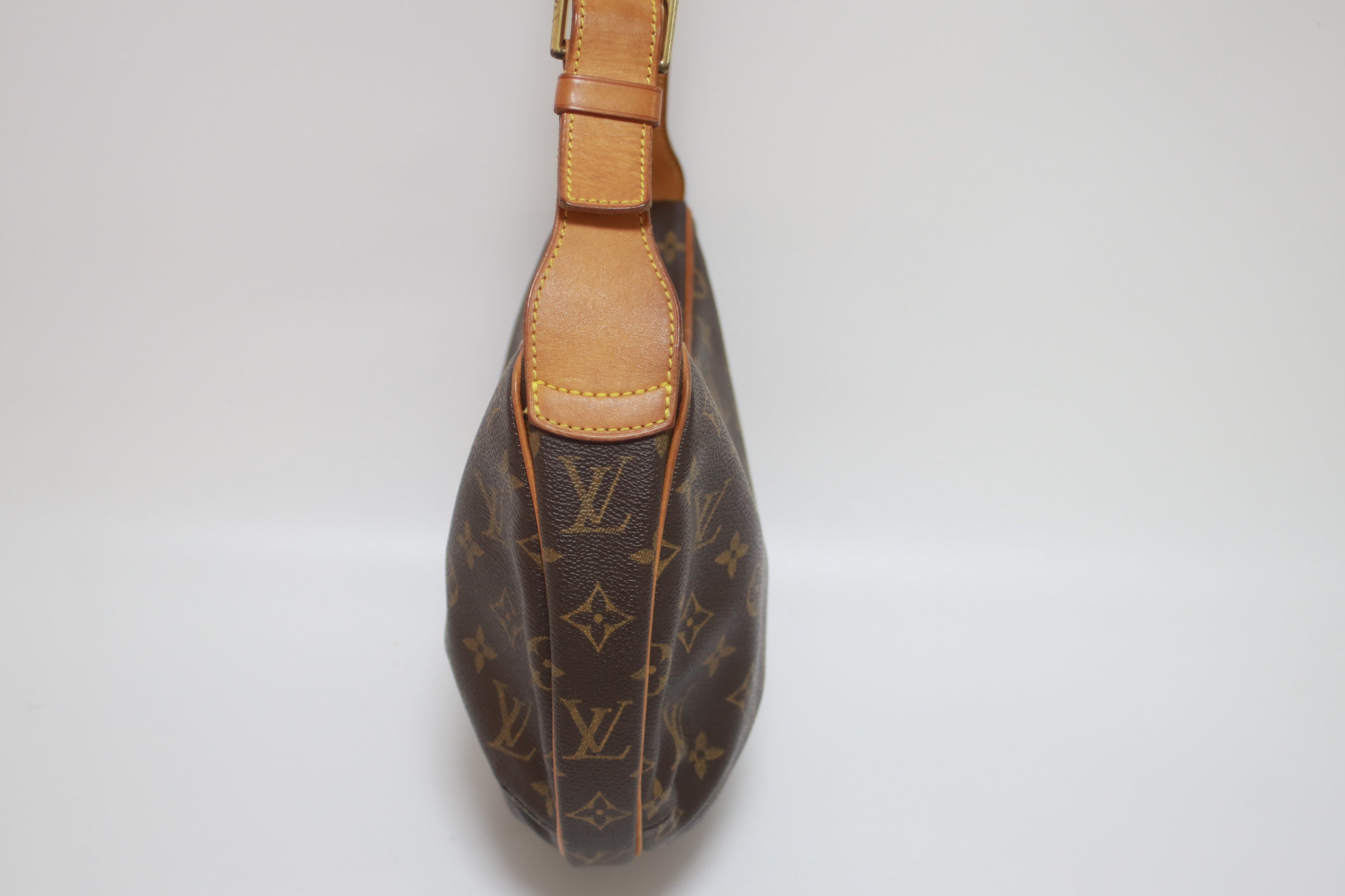 Louis Vuitton Croissant MM Shoulder Bag Used