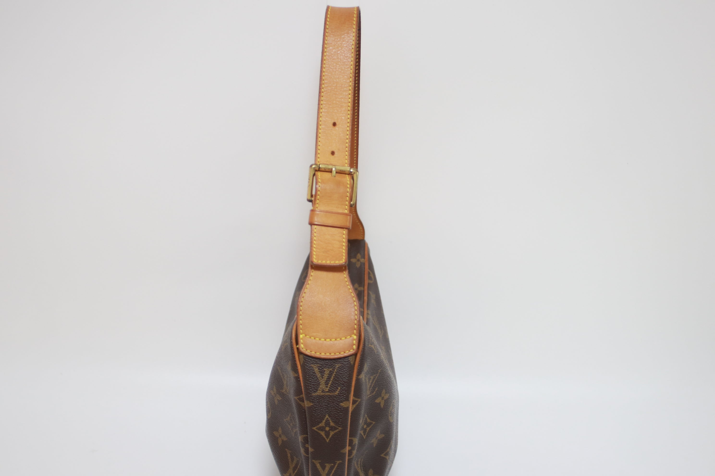 Louis Vuitton Croissant MM Shoulder Bag Used