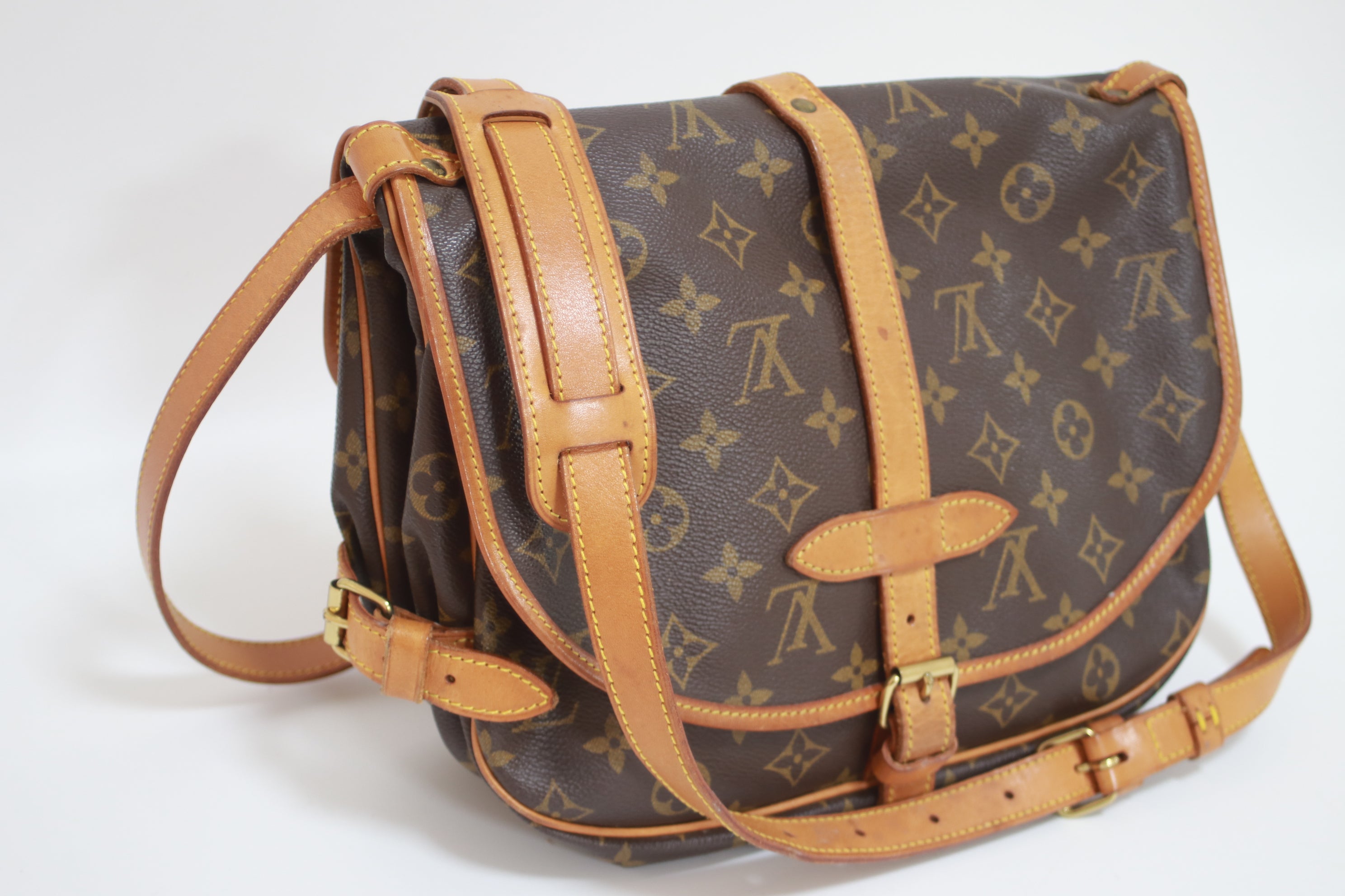 Louis Vuitton Saumur 30 Shoulder Bag Used