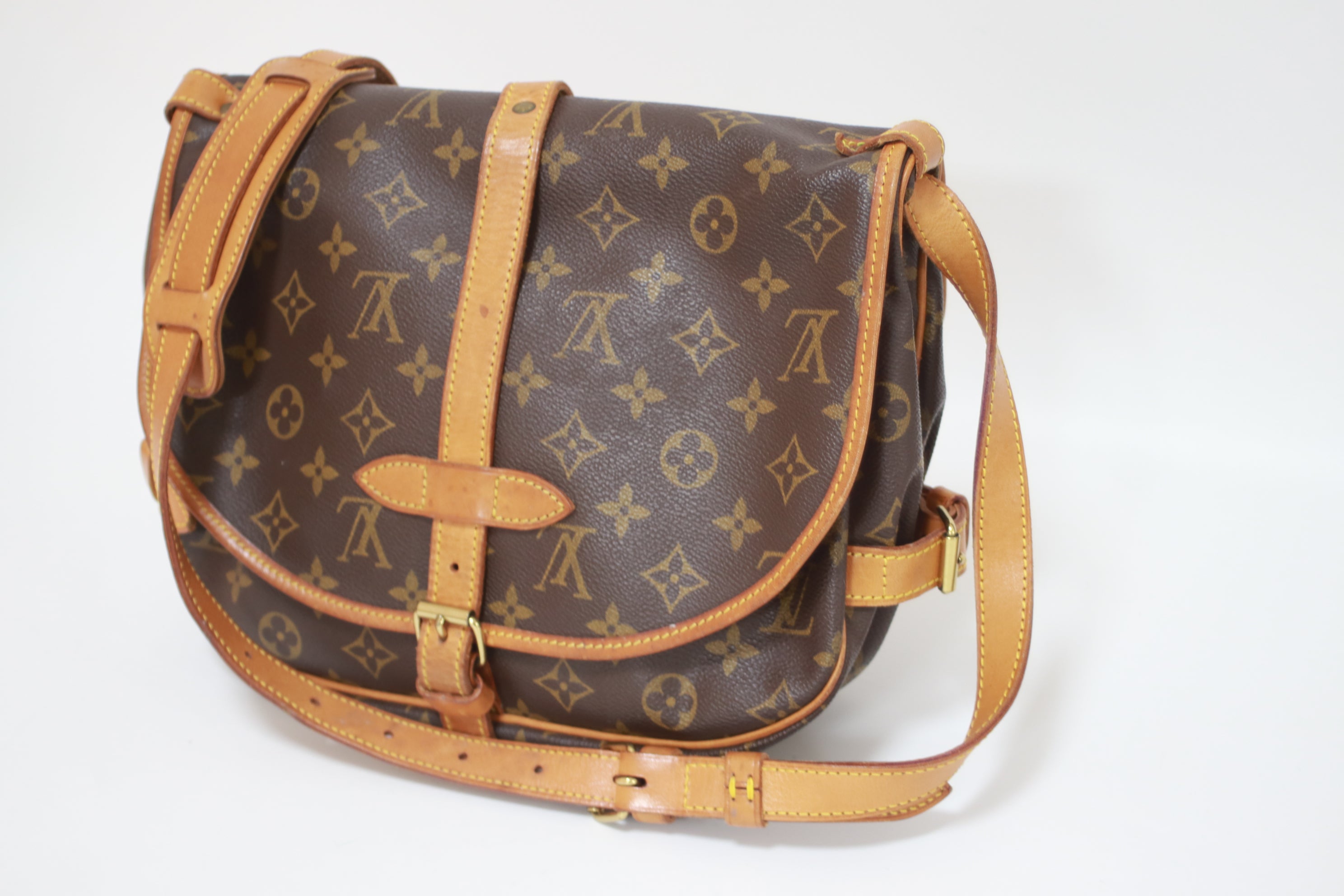 Louis Vuitton Saumur 30 Shoulder Bag Used