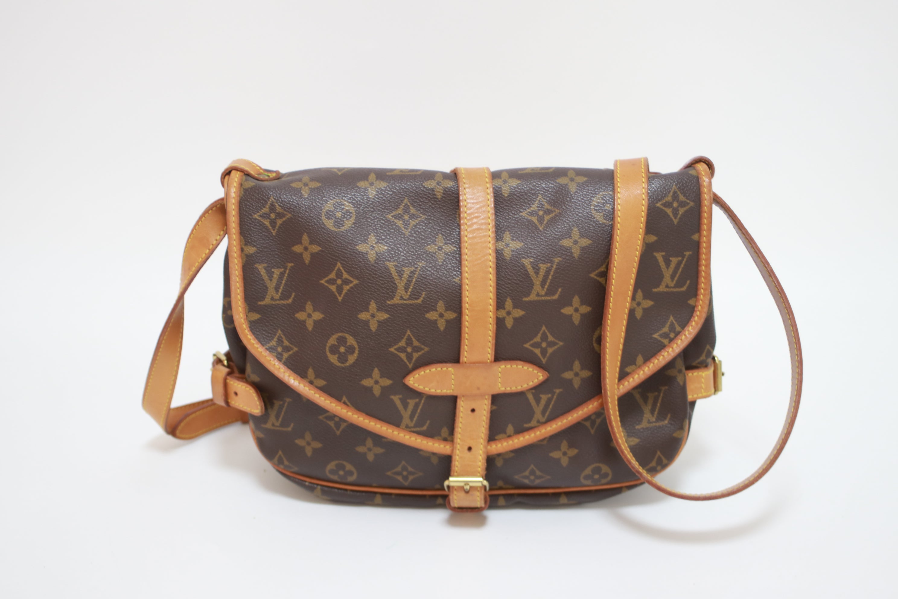 Louis Vuitton Saumur 30 Shoulder Bag Used