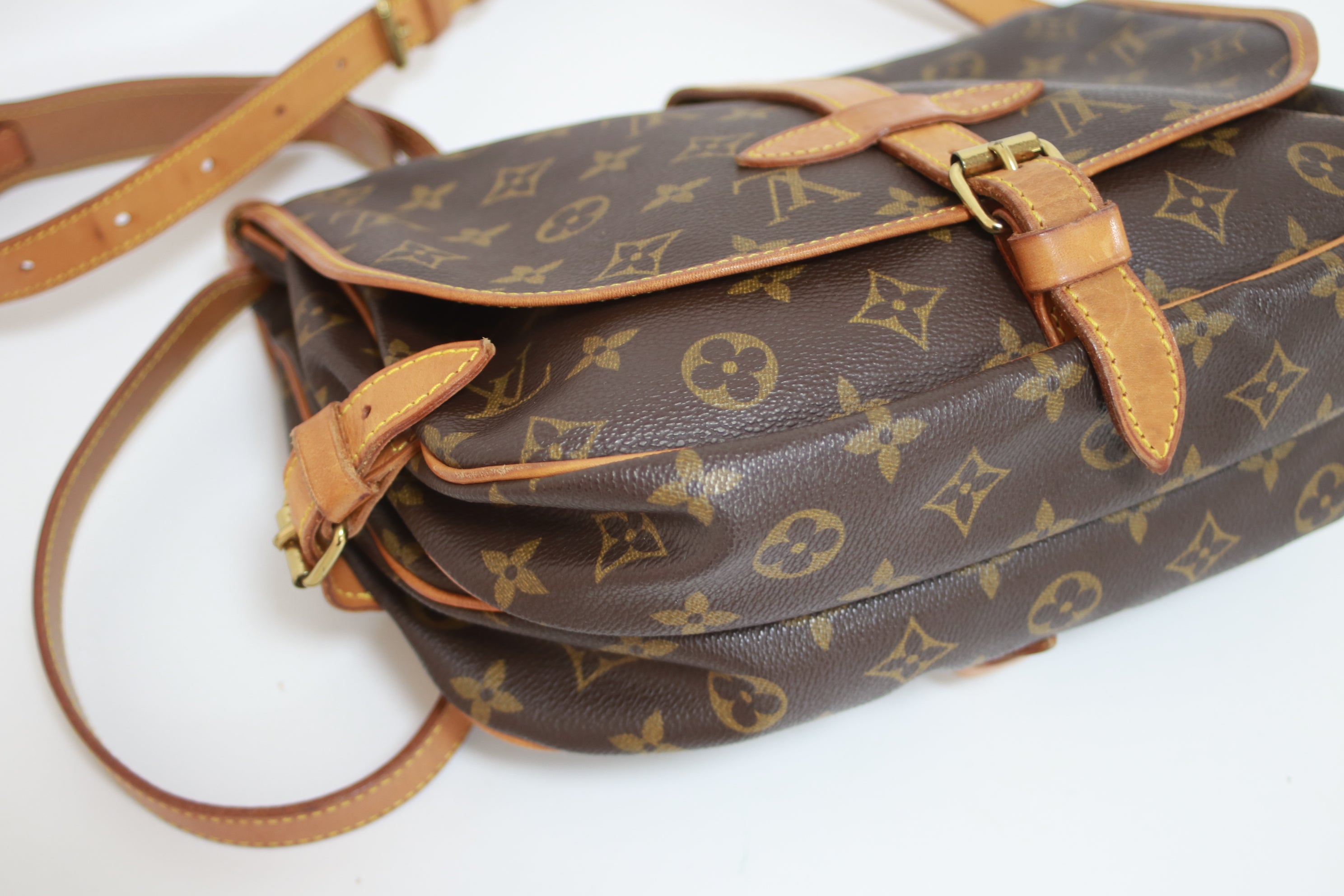 Louis Vuitton Saumur 30 Shoulder Bag Used