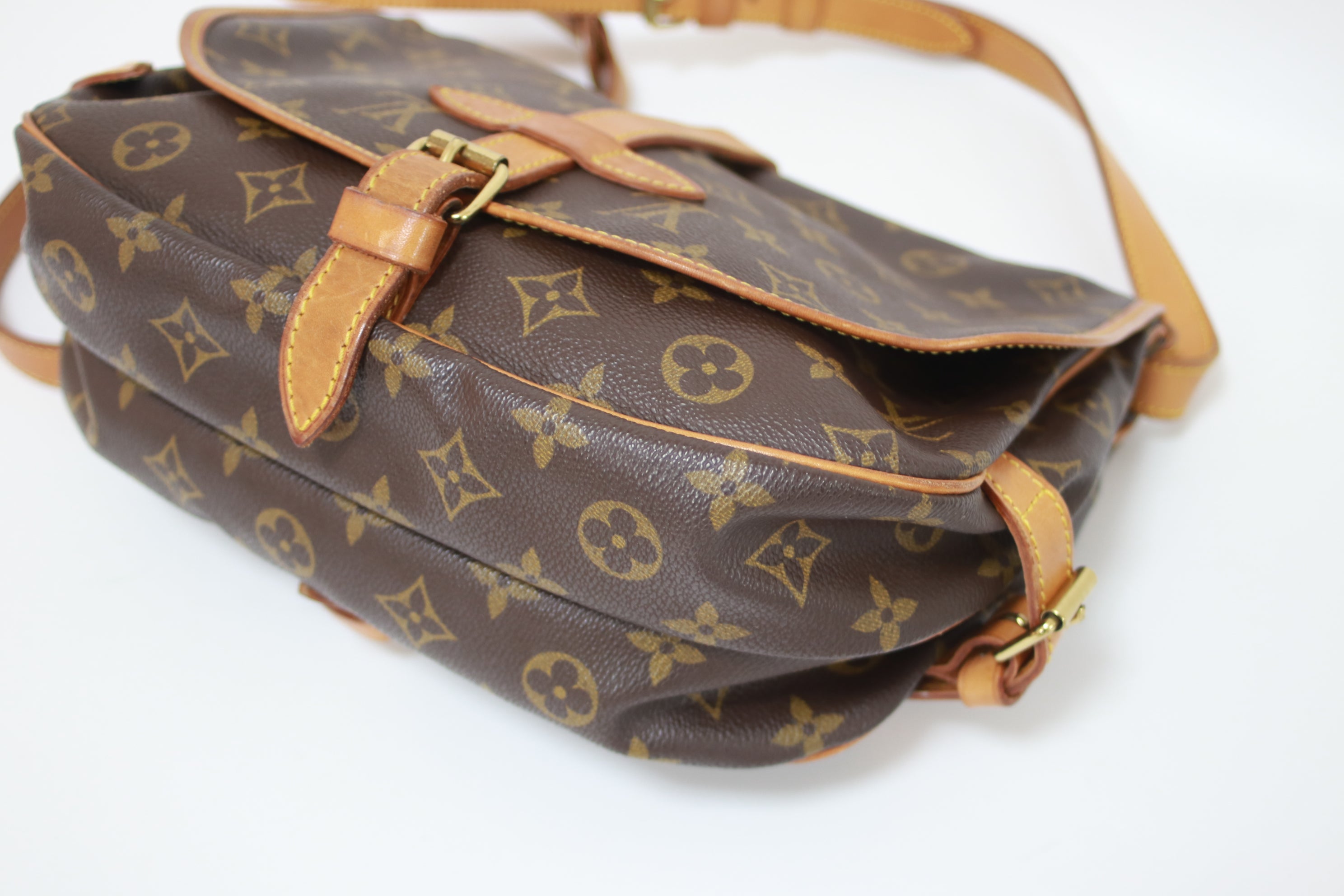 Louis Vuitton Saumur 30 Shoulder Bag Used