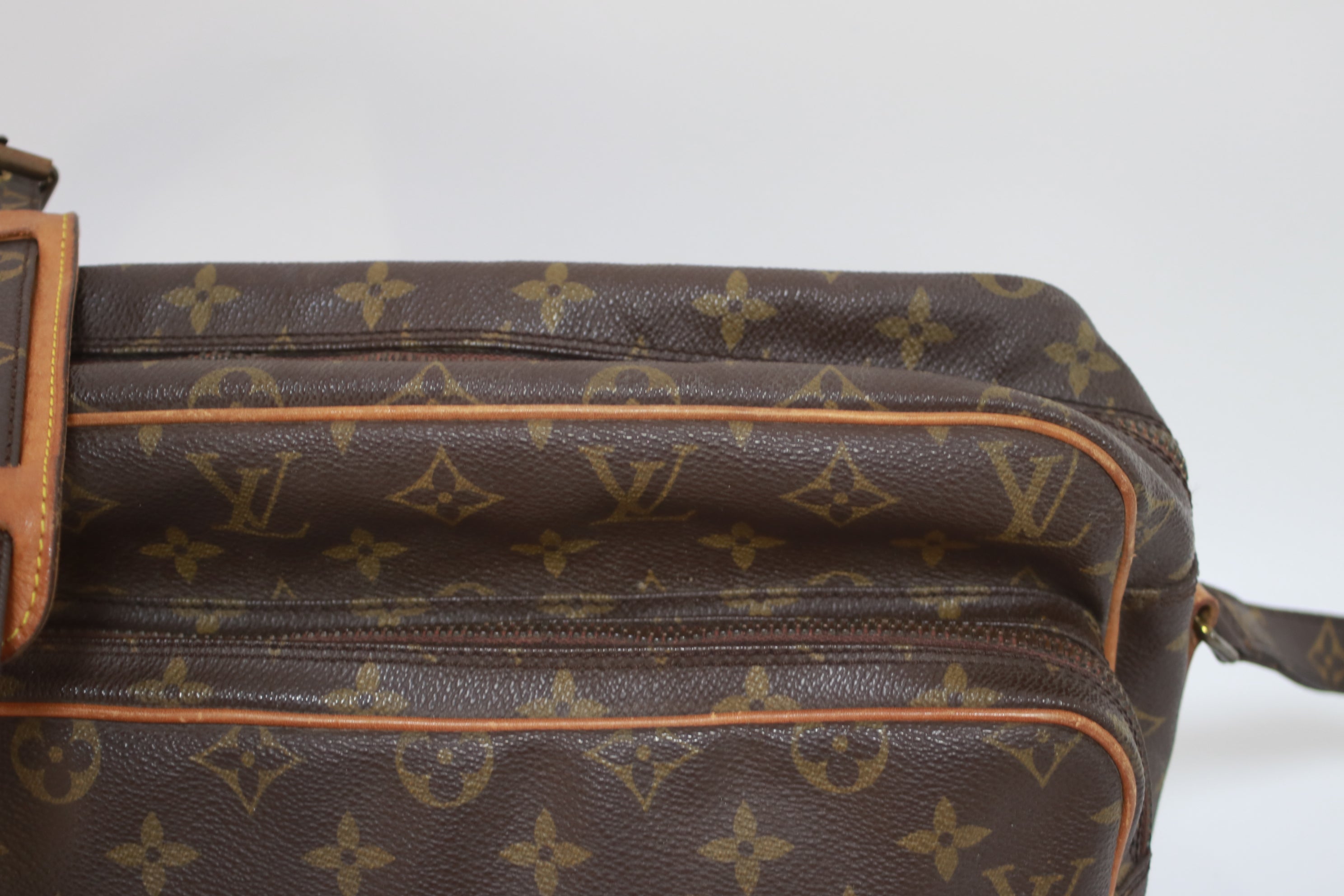 Louis Vuitton Nil Crossbody Usato