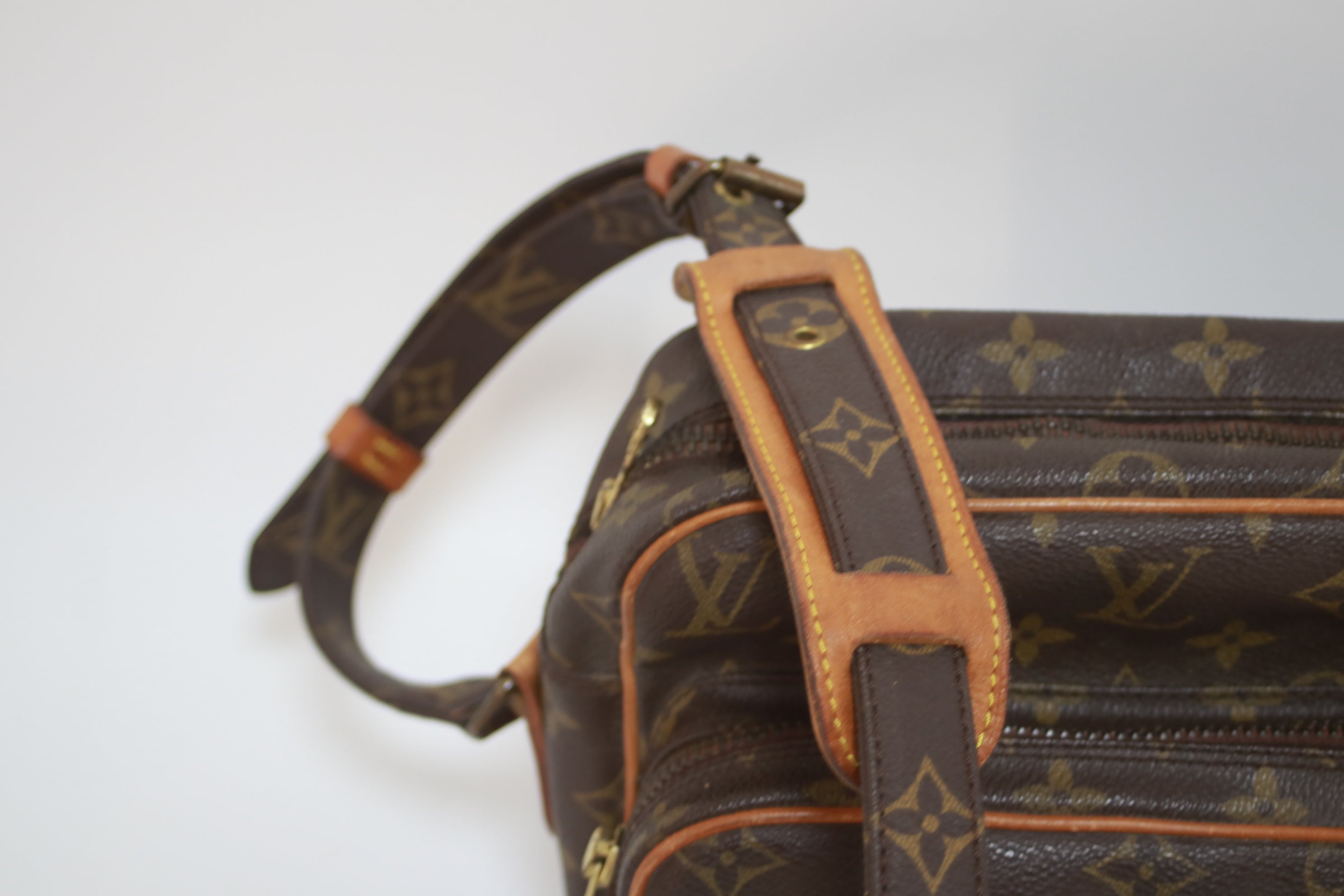Louis Vuitton Nil Crossbody Usato