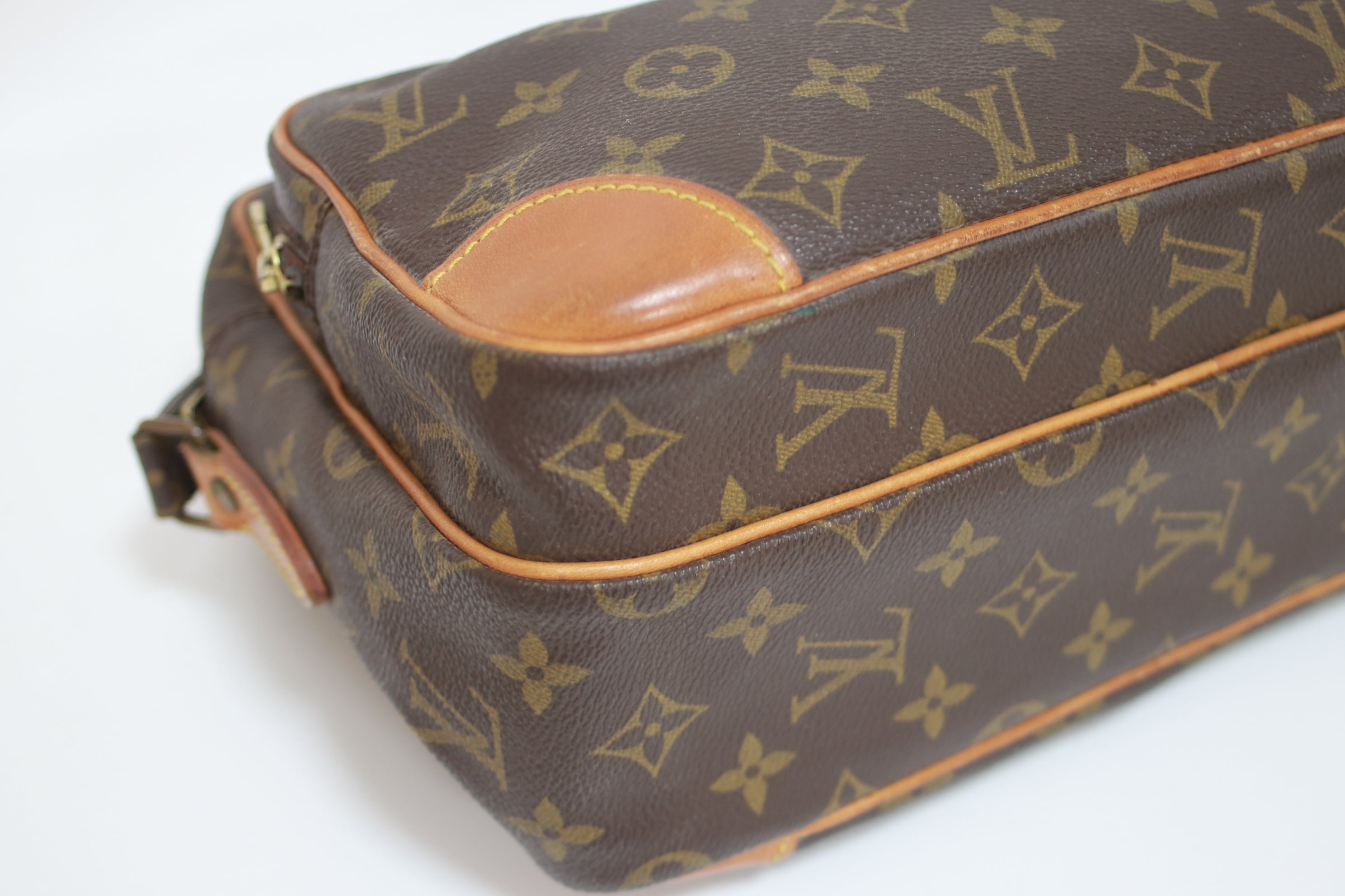 Louis Vuitton Nil Crossbody Usato