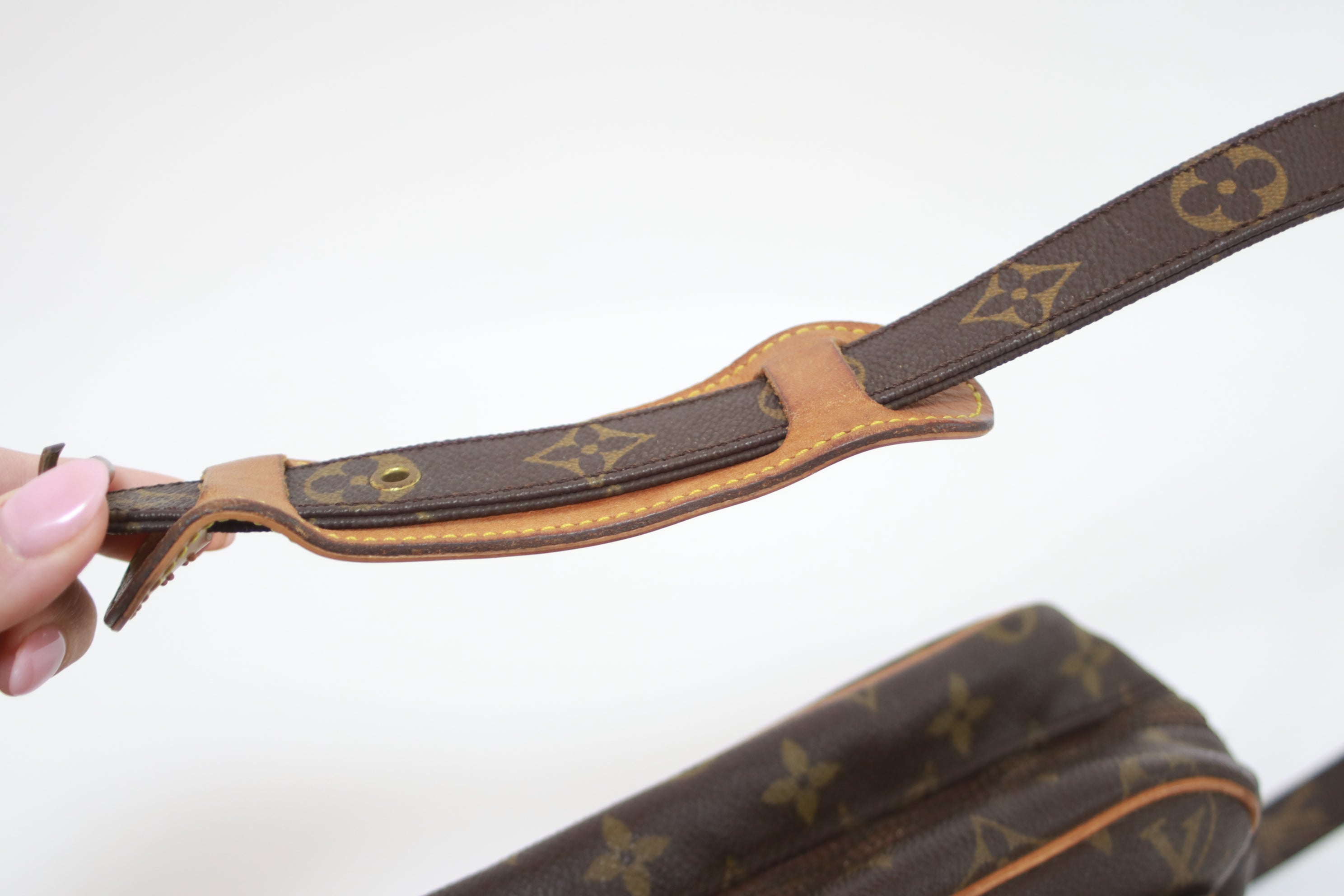 Louis Vuitton Nil Crossbody Usato