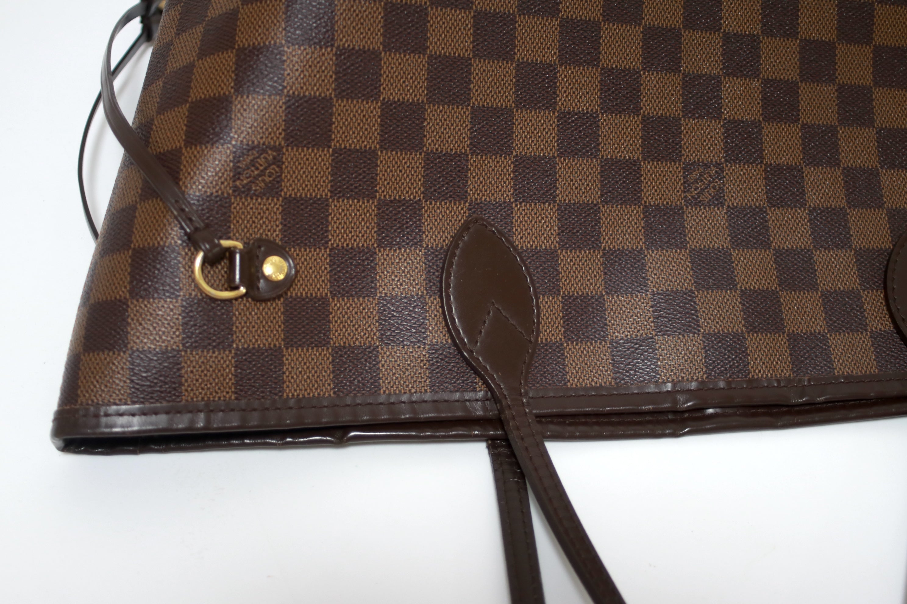 Louis Vuitton Neverfull MM Shoulder Tote Bag Used