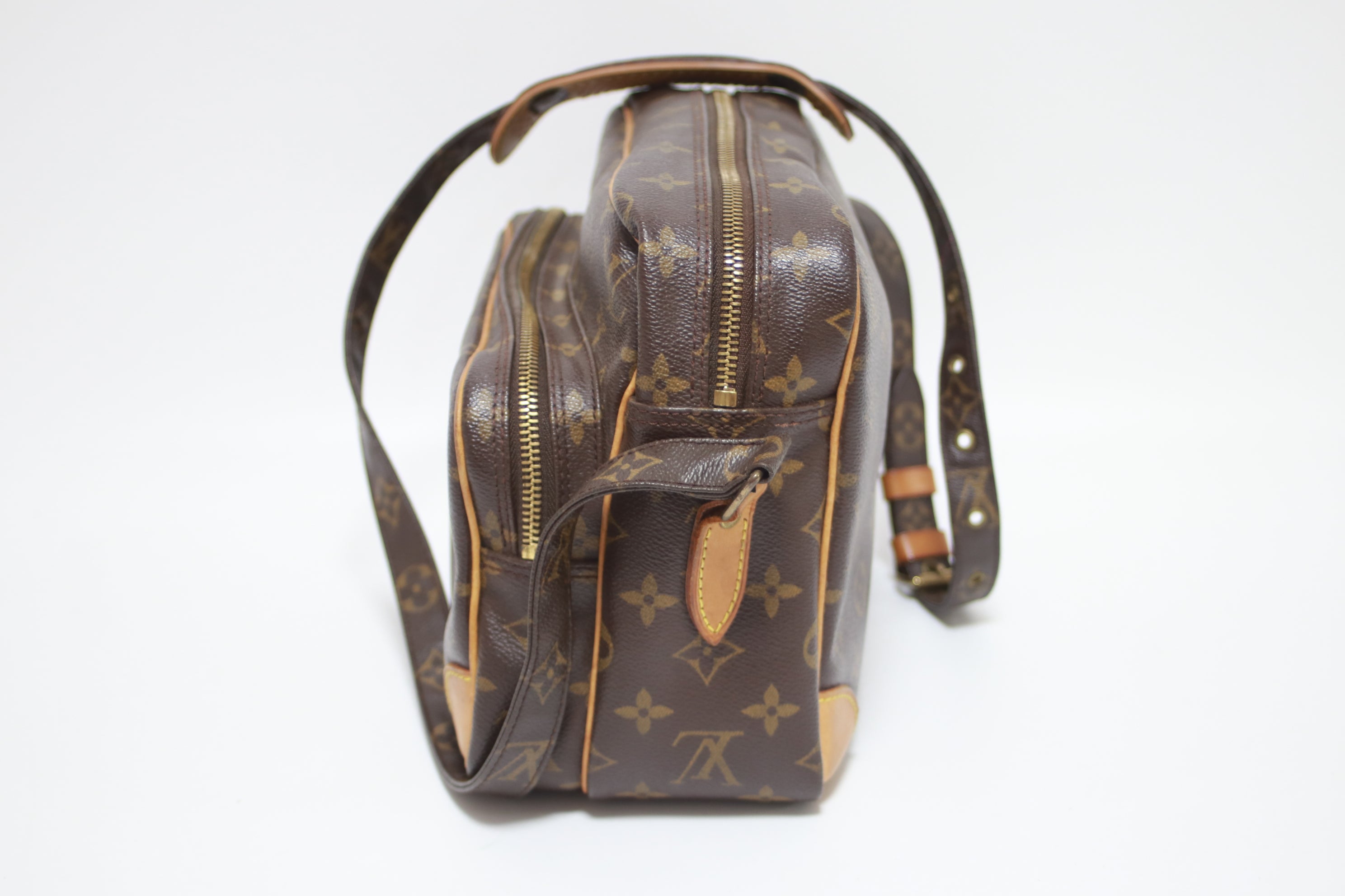Louis Vuitton Nil Crossbody Usato