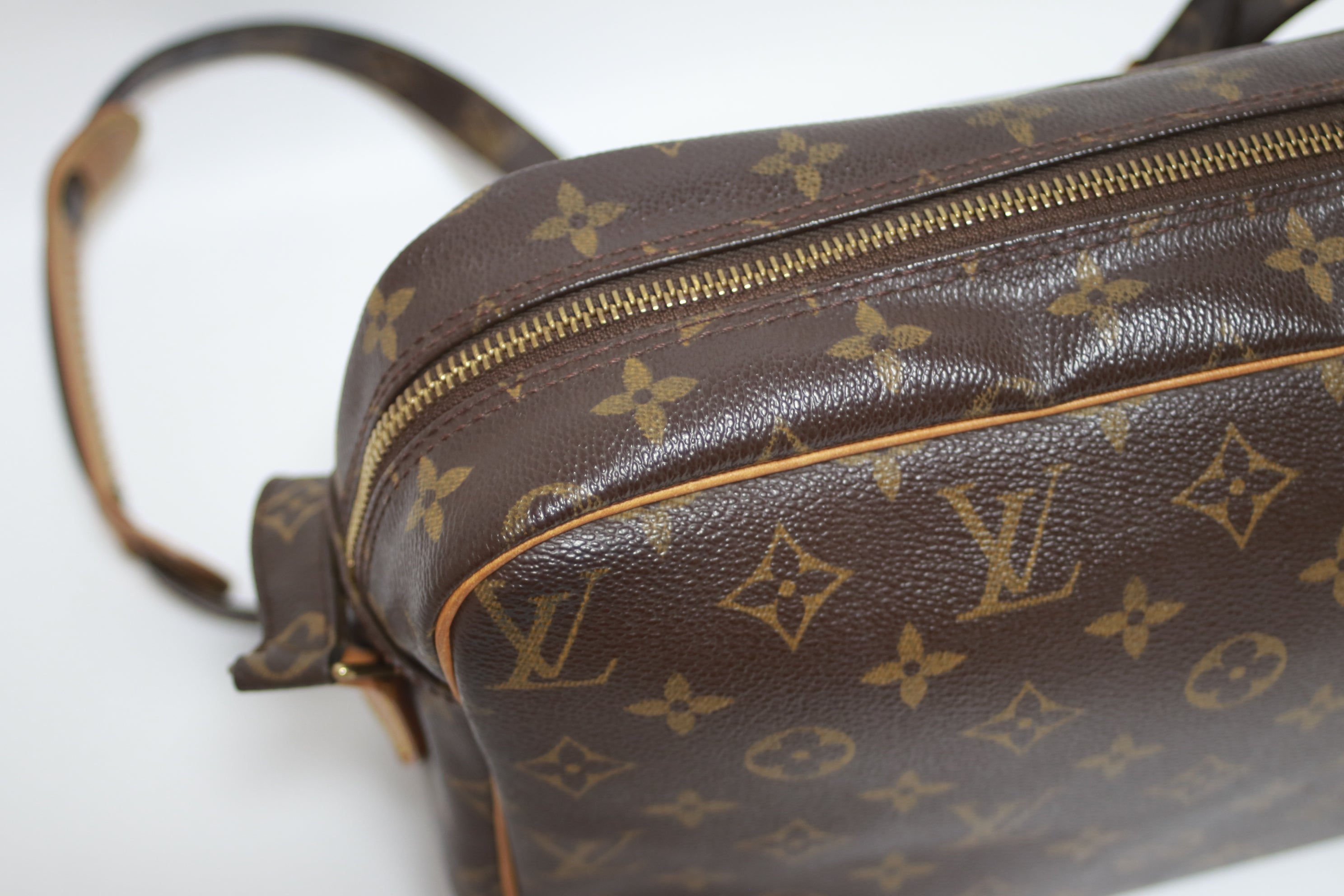 Louis Vuitton Nil Crossbody Usato