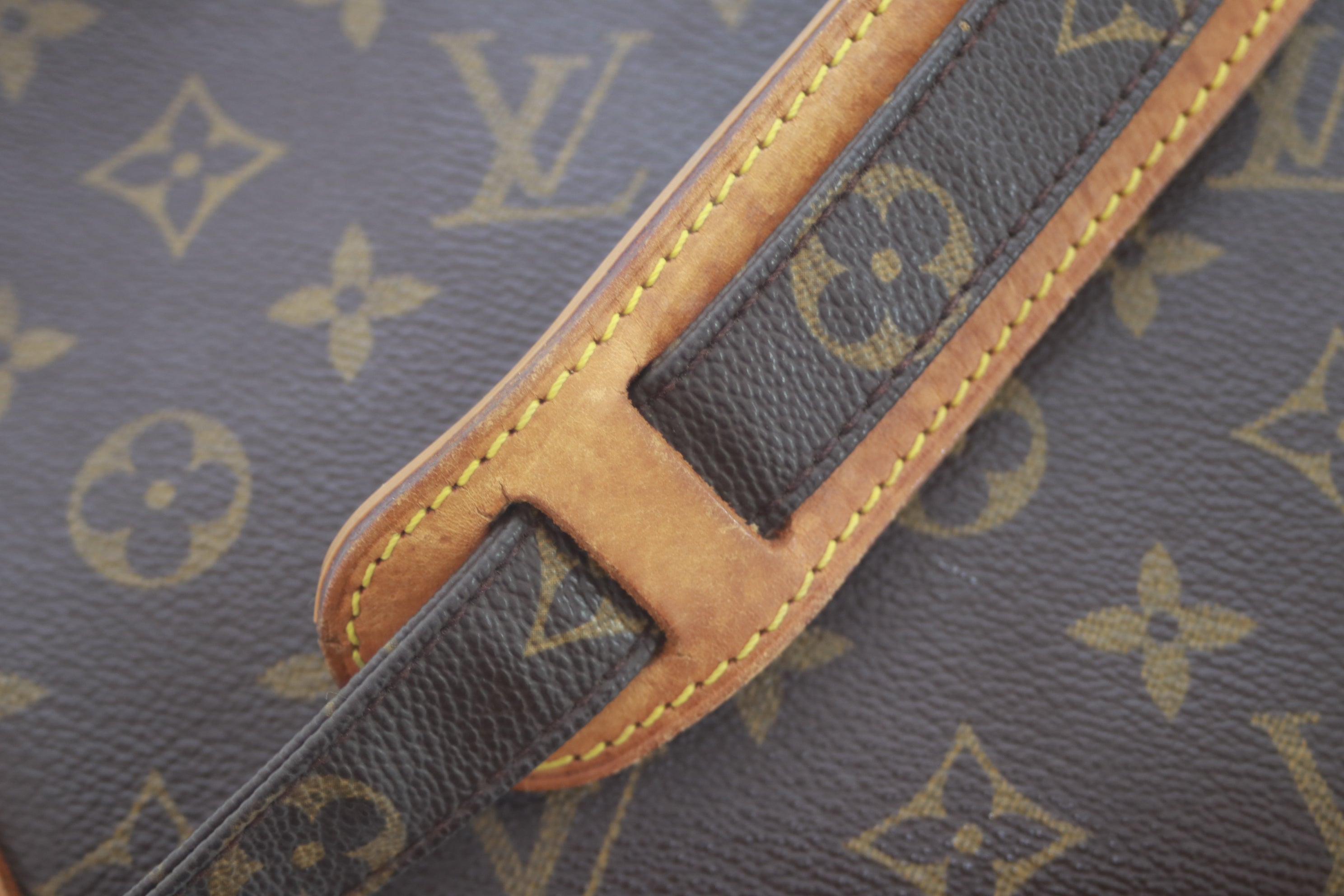 Louis Vuitton Nil Crossbody Usato