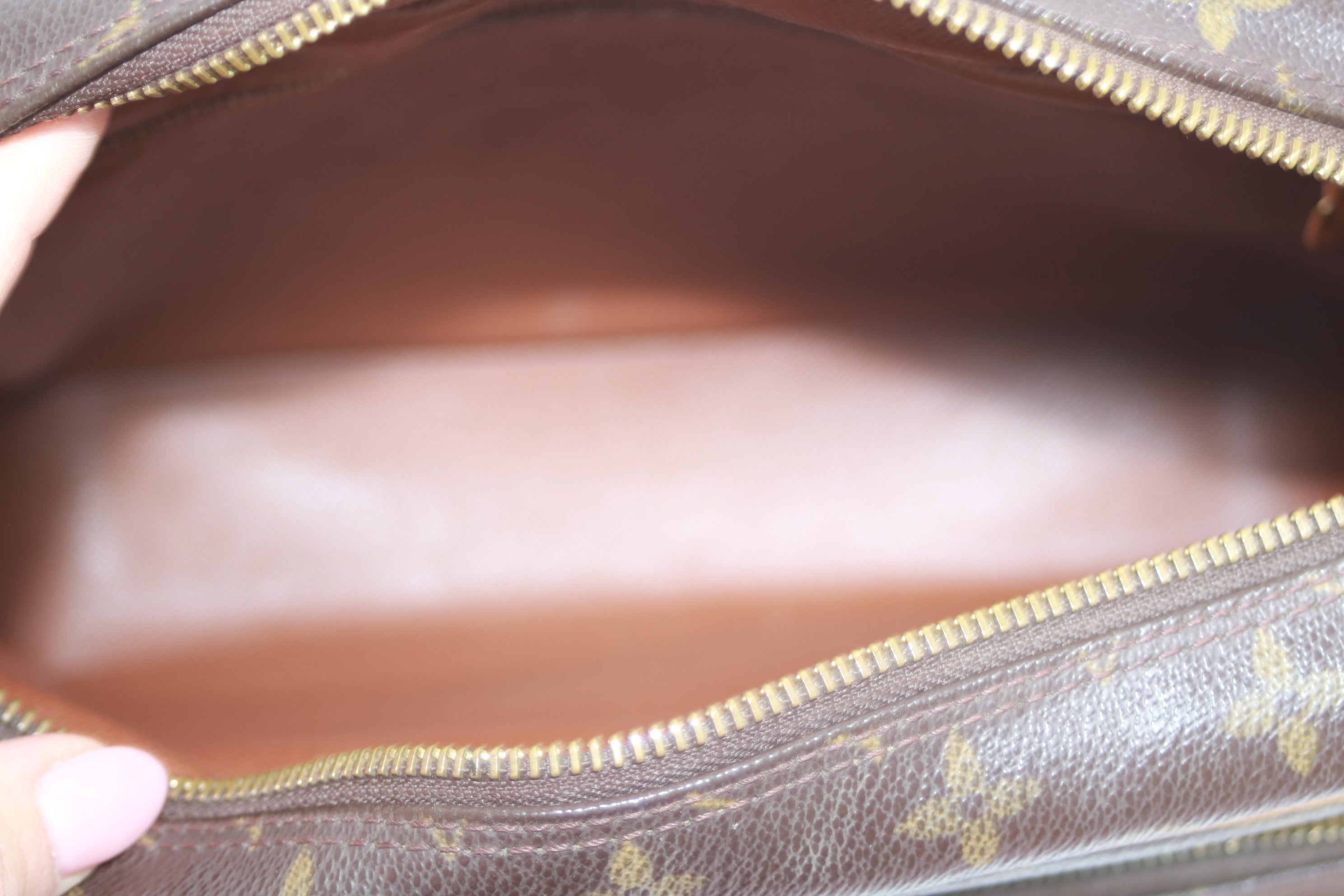 Louis Vuitton Nil Crossbody Usato