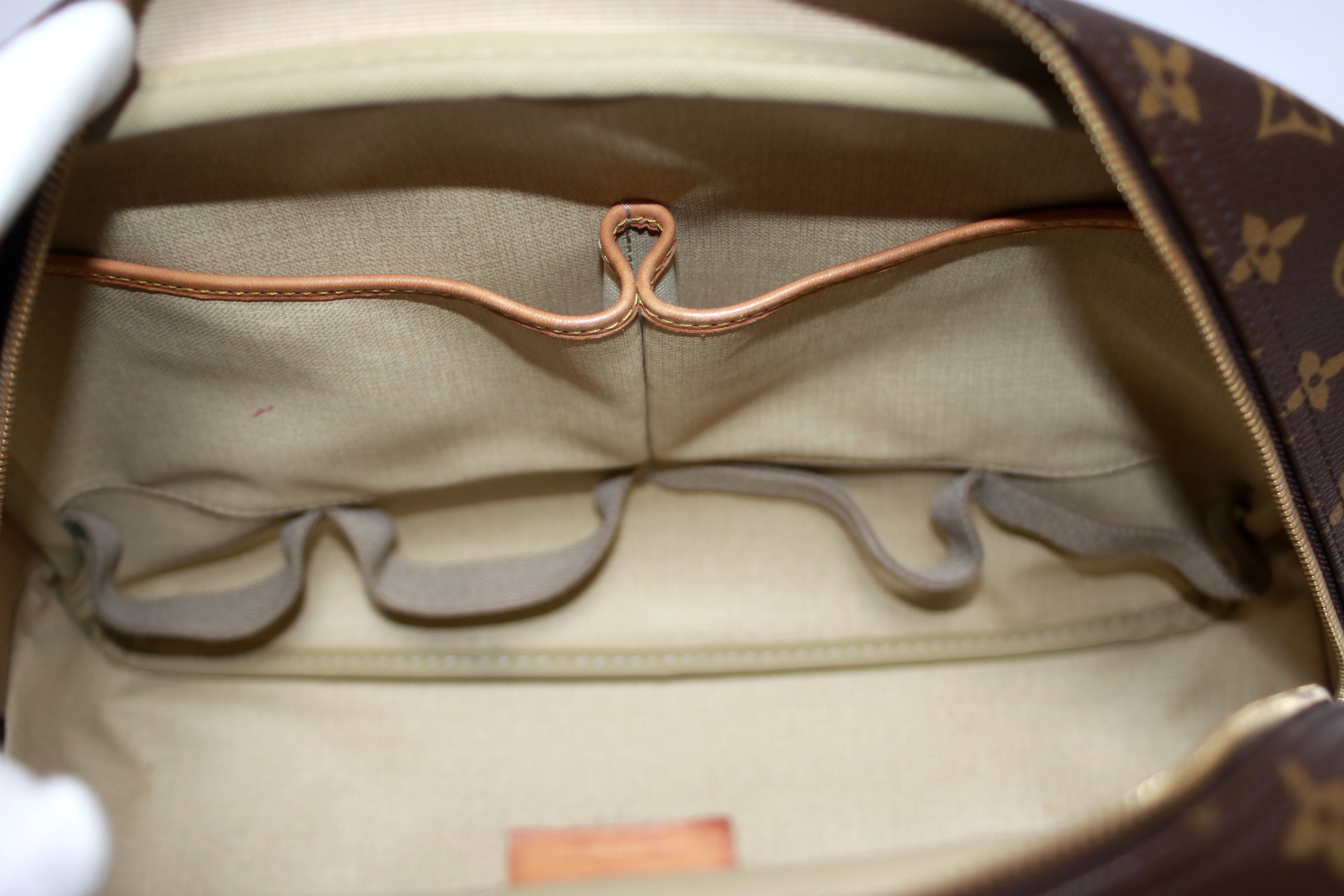 Louis Vuitton Deauville Handbag Used