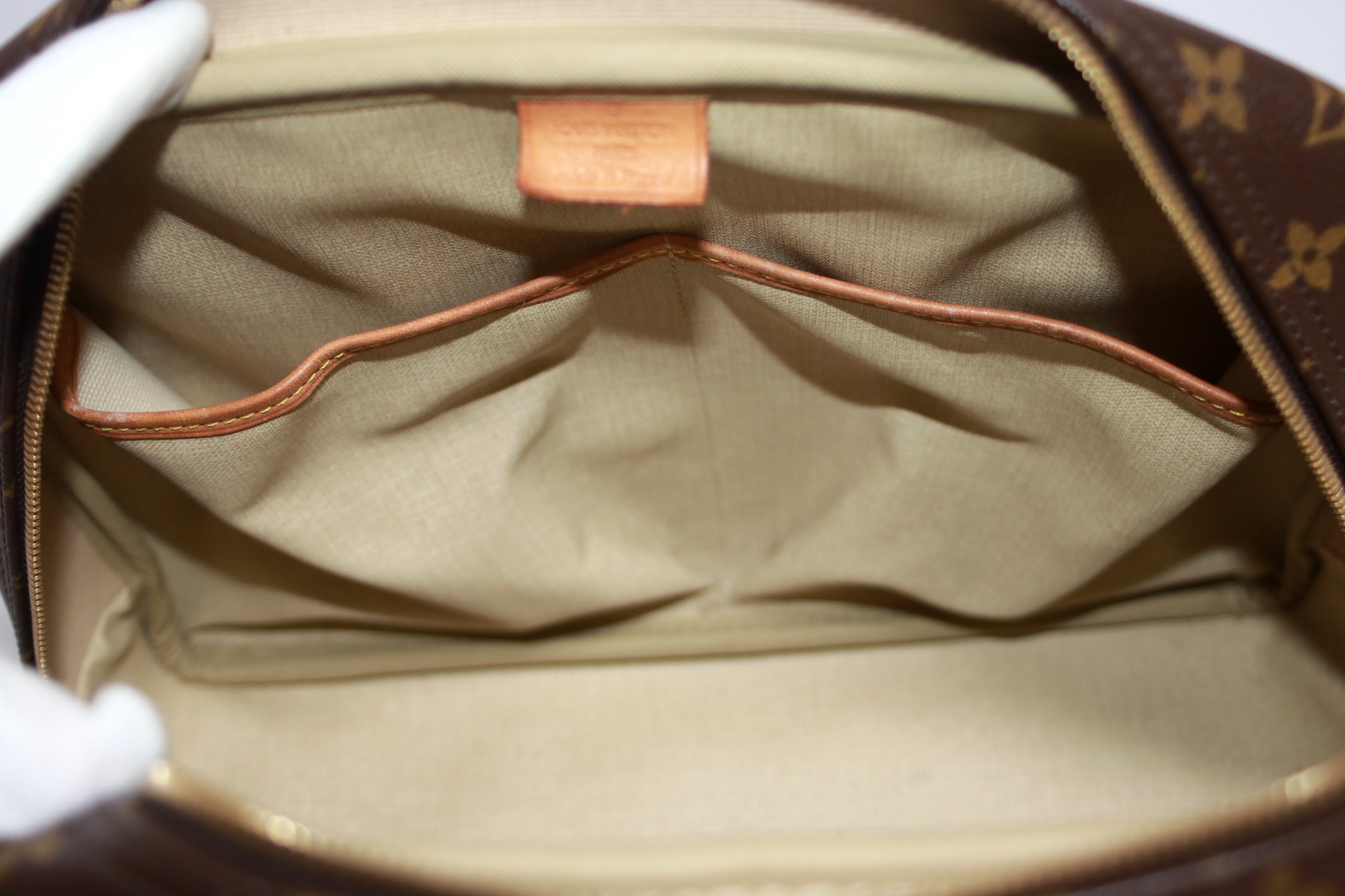 Louis Vuitton Deauville Handbag Used