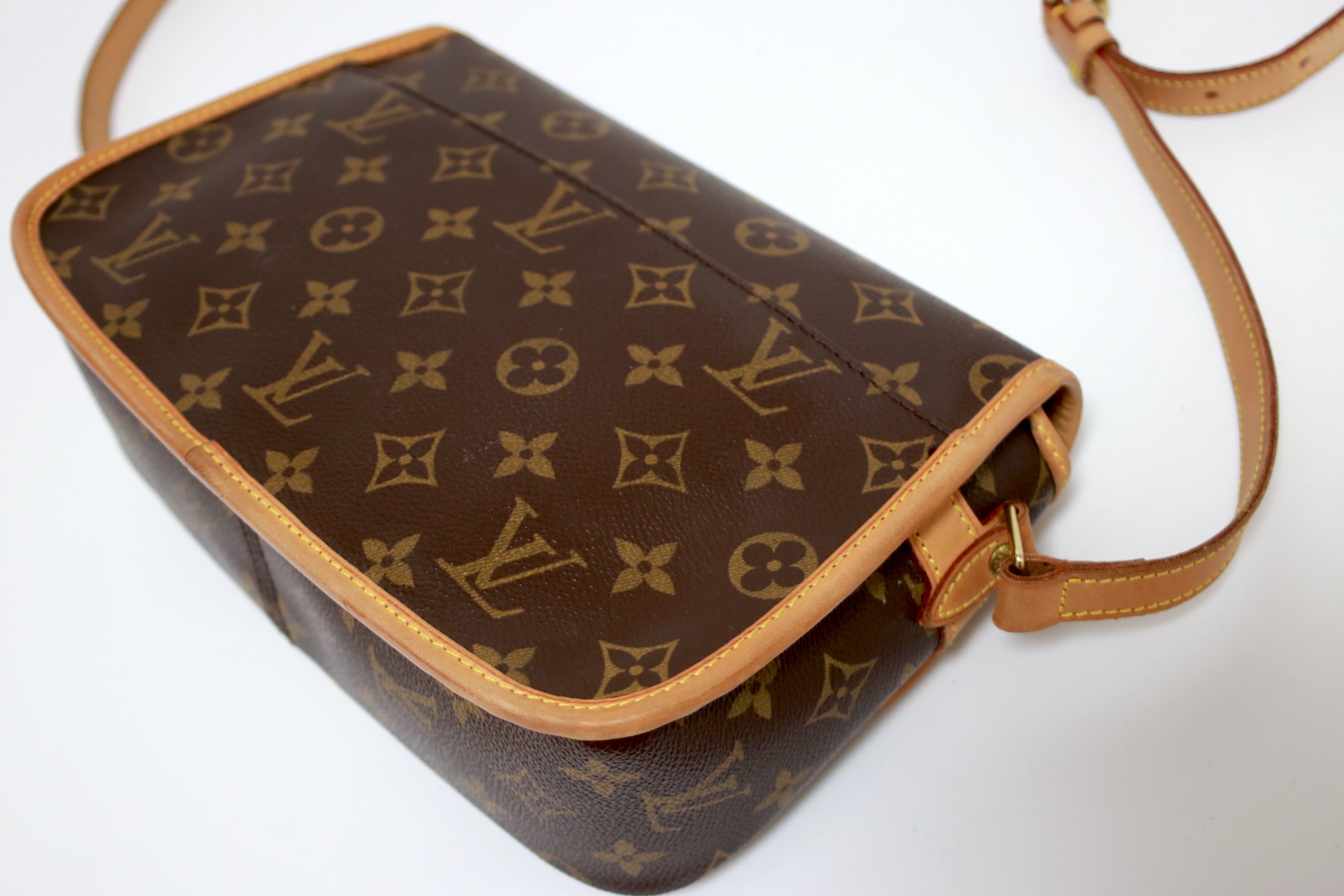 Louis Vuitton Sologne Shoulder Bag Used