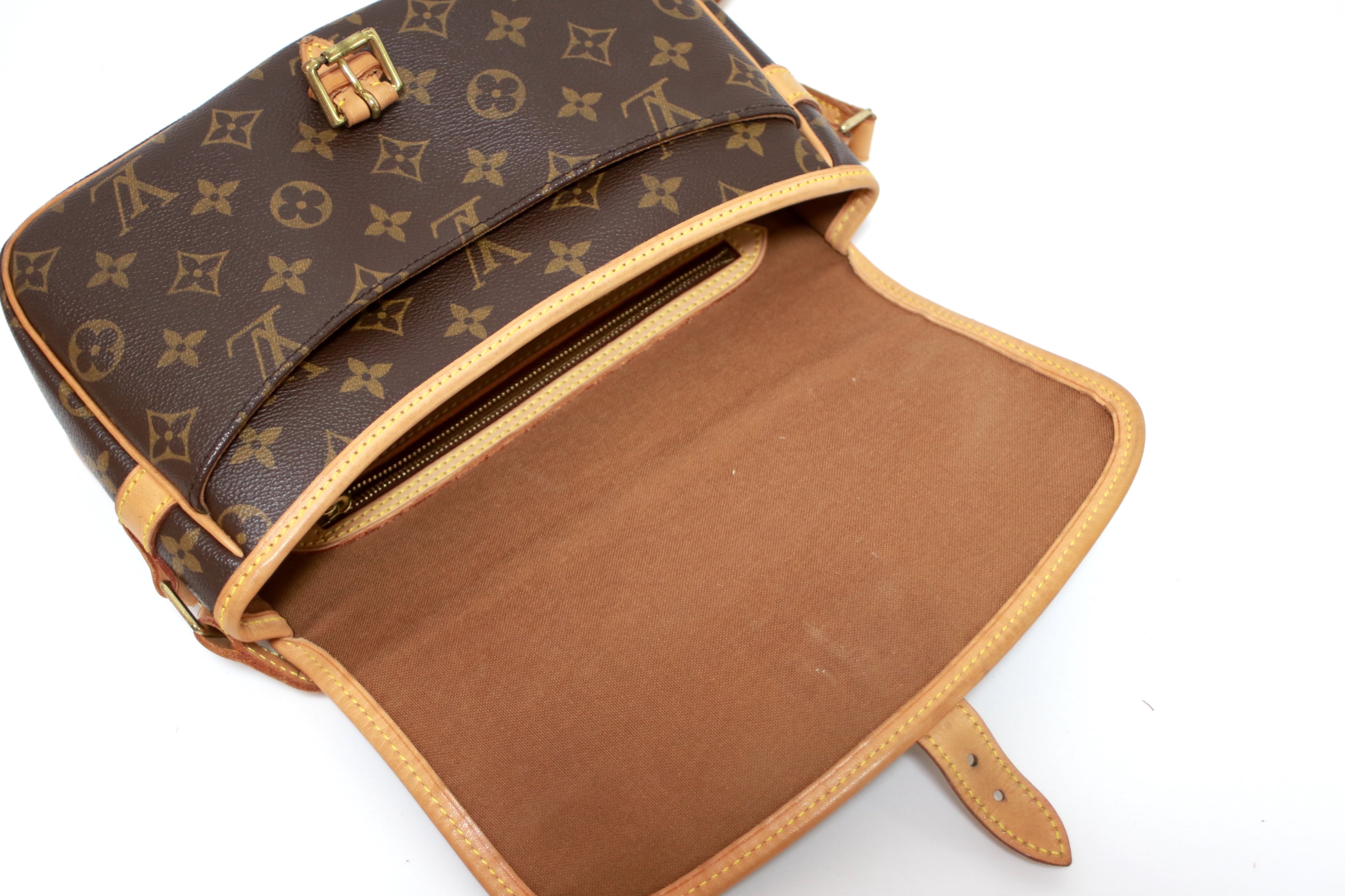 Louis Vuitton Sologne Shoulder Bag Used