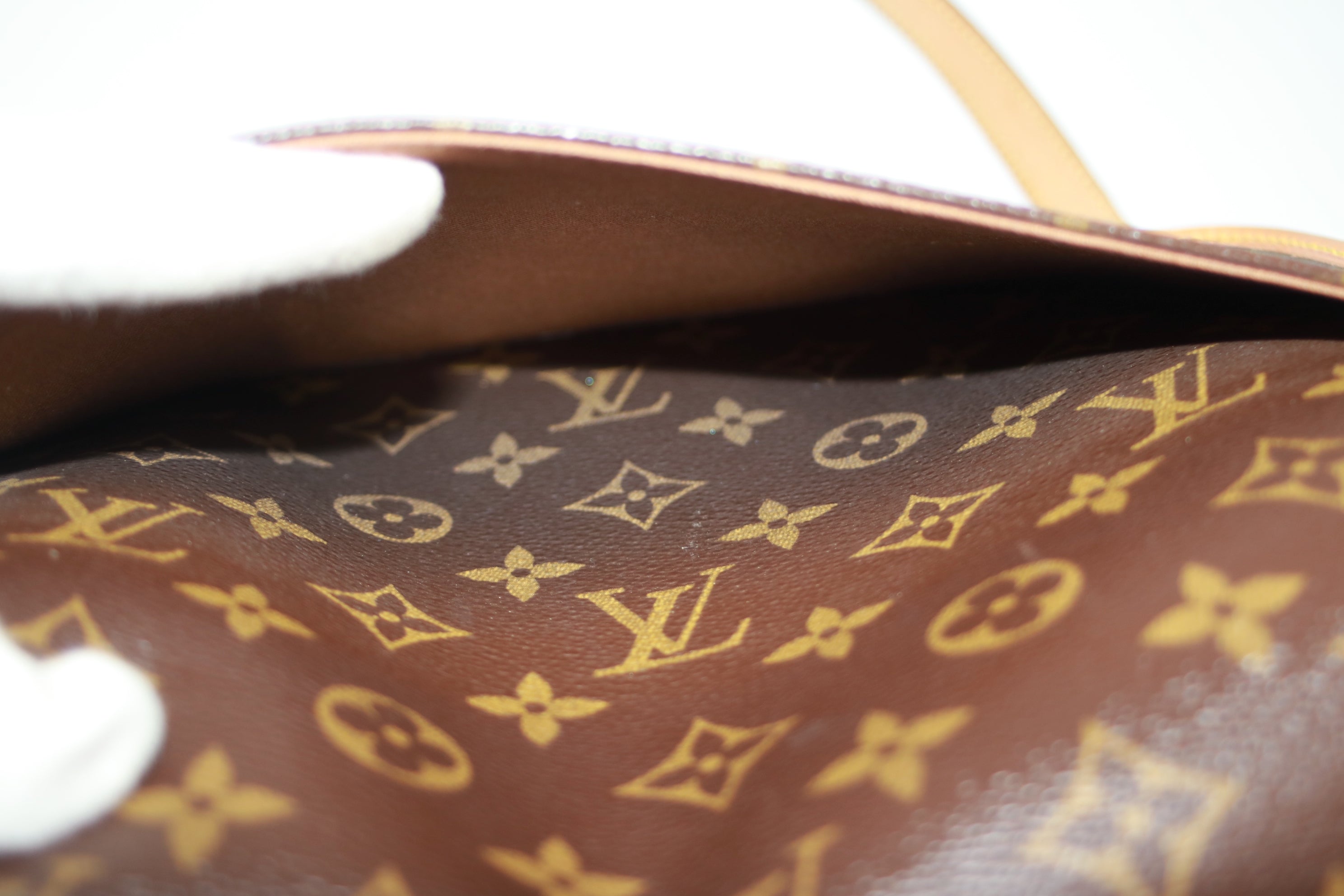 Louis Vuitton Sologne Shoulder Bag Used