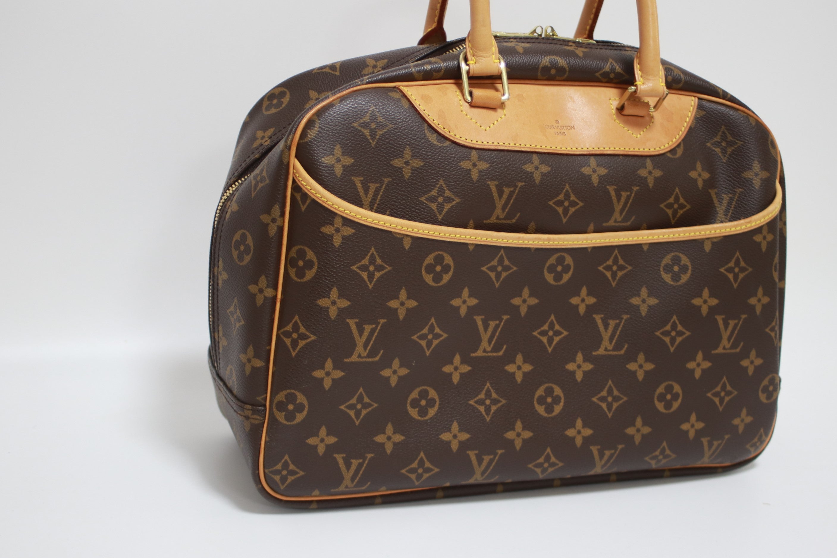 Louis Vuitton Deauville Handbag Used