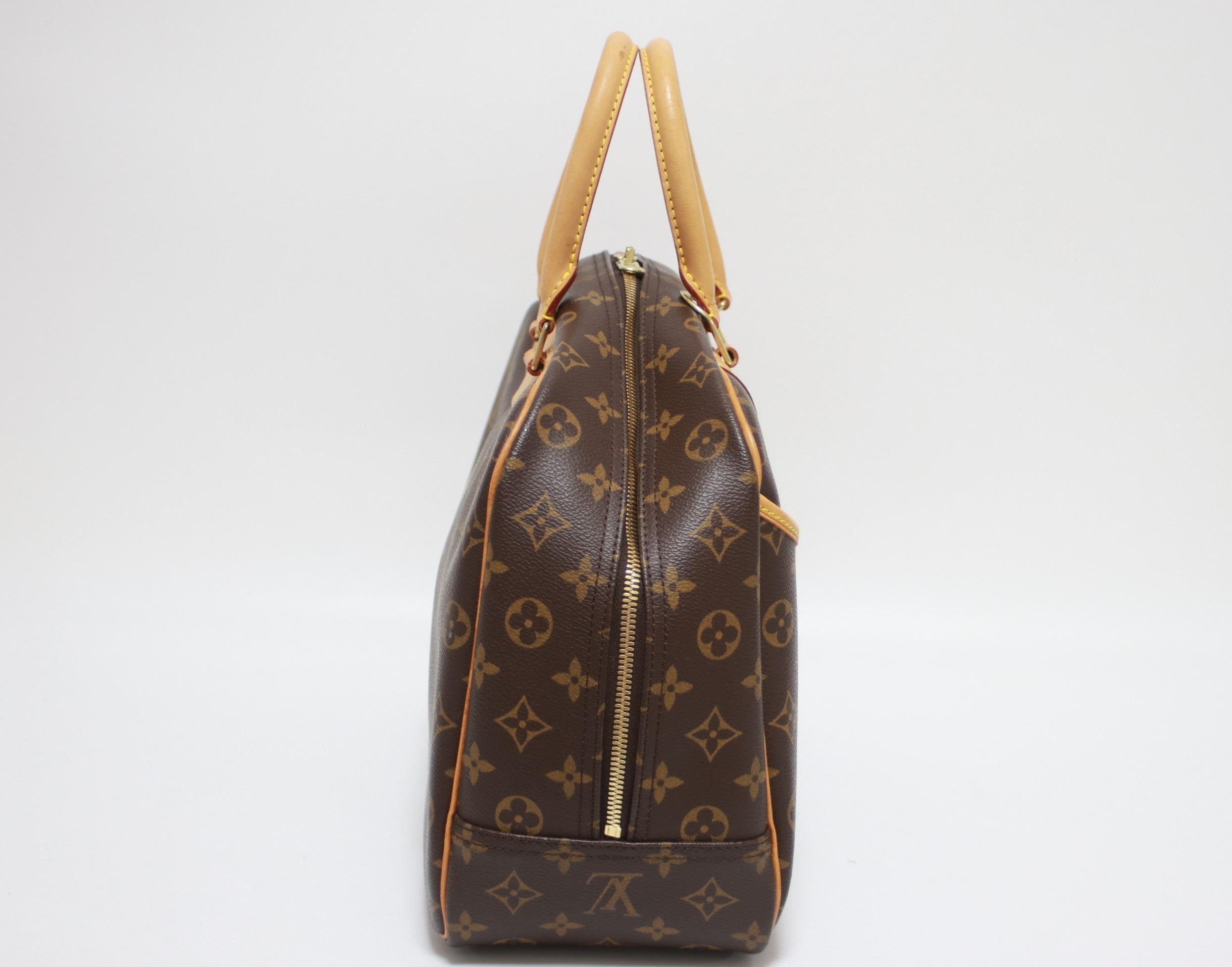 Louis Vuitton Deauville Handbag Used