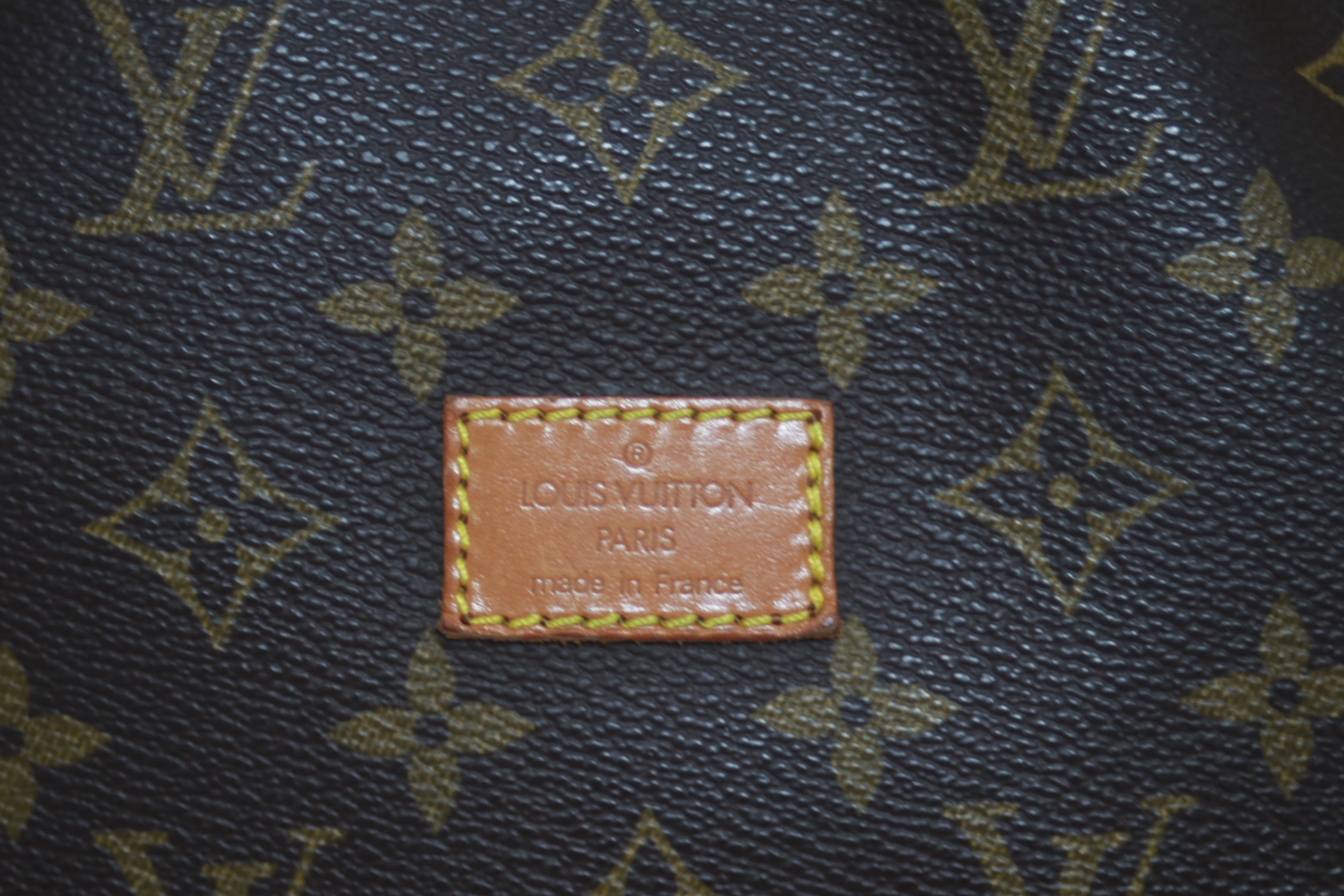 Louis Vuitton Saumur 30 Shoulder Bag Used